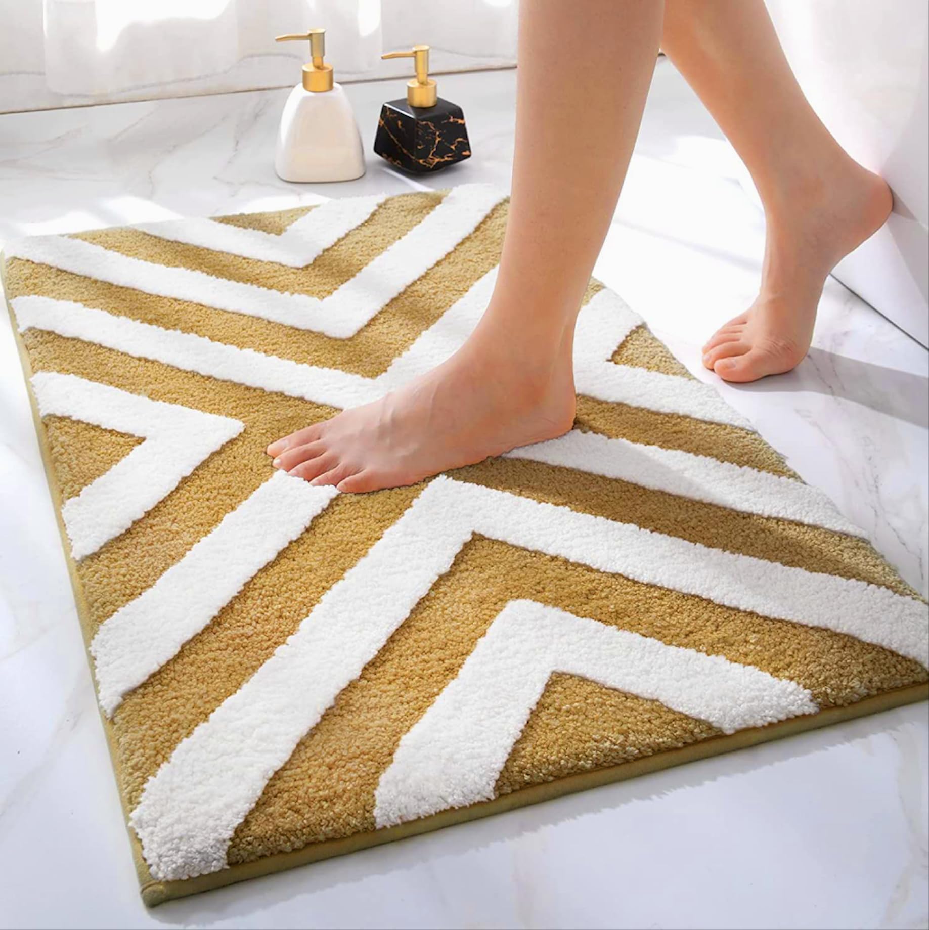 Roseate Cross Super Soft (40x60cm) Microfibre 2000 GSM Bath Mat Super Absorbent Anti Skid Door Mats for Home/Bathroom/Bedroom/Kitchen/Floor Mat (Beige) Pack of 1