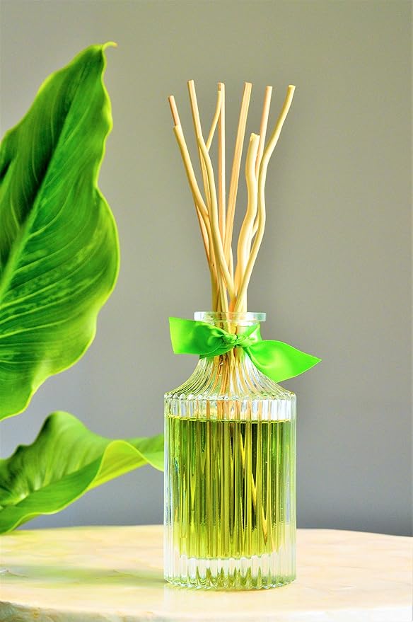 Amazon Com Manu Home Lemongrass Ginger Reed Diffuser Gift Set 6 5oz Made With Aromatherapy Essential Oils Soothing Scent Housed In Beautiful Reusable Luxurious Bottle Made In Usa Home Kitchen