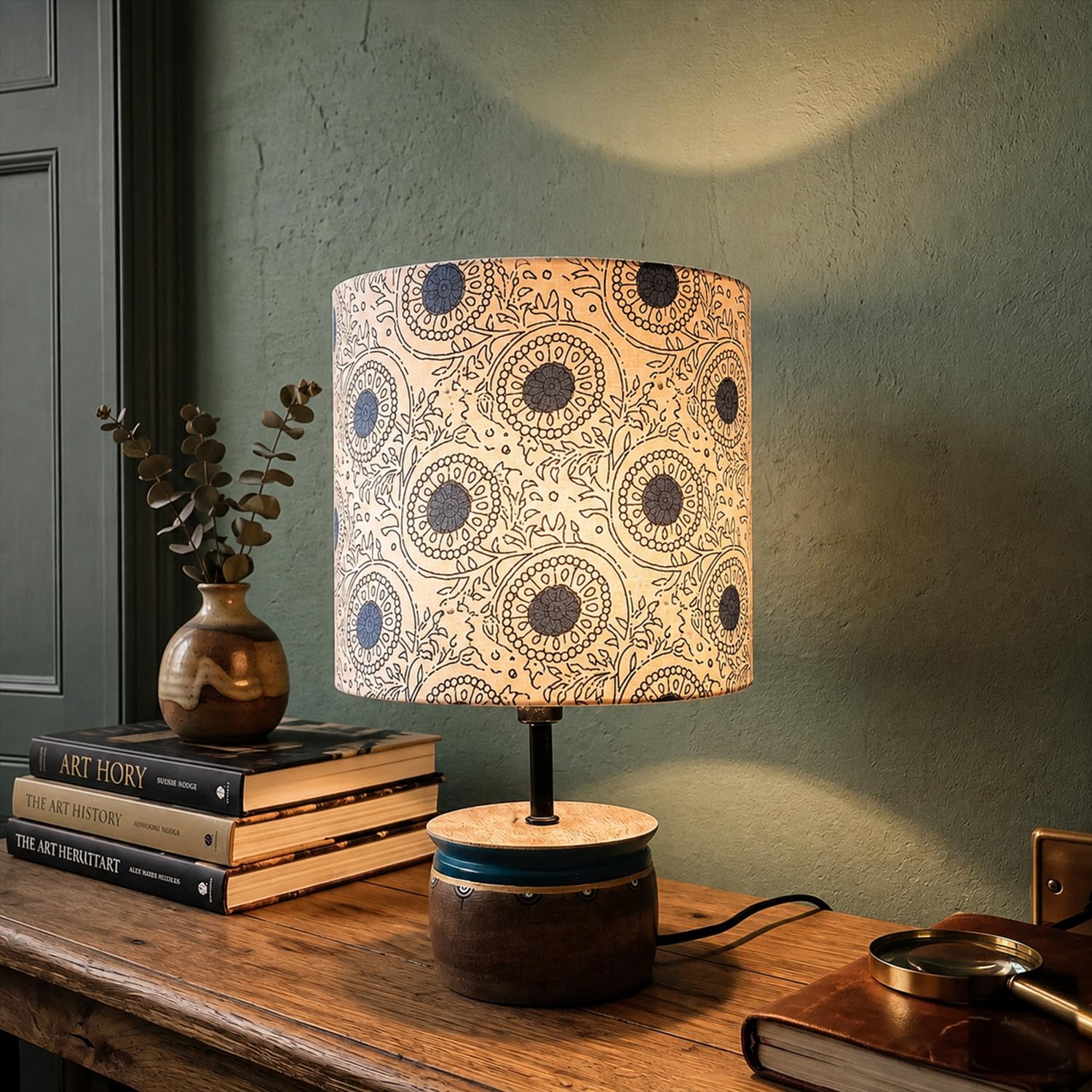 Amazon Basics Kashida Bloom Table Lamp | Hand-Painted Mango Wood Base with Printed Polyester Shade | E14 Holder | Decorative Night Lamp for Bedroom, Living Room & Study Room | Home Décor Gift