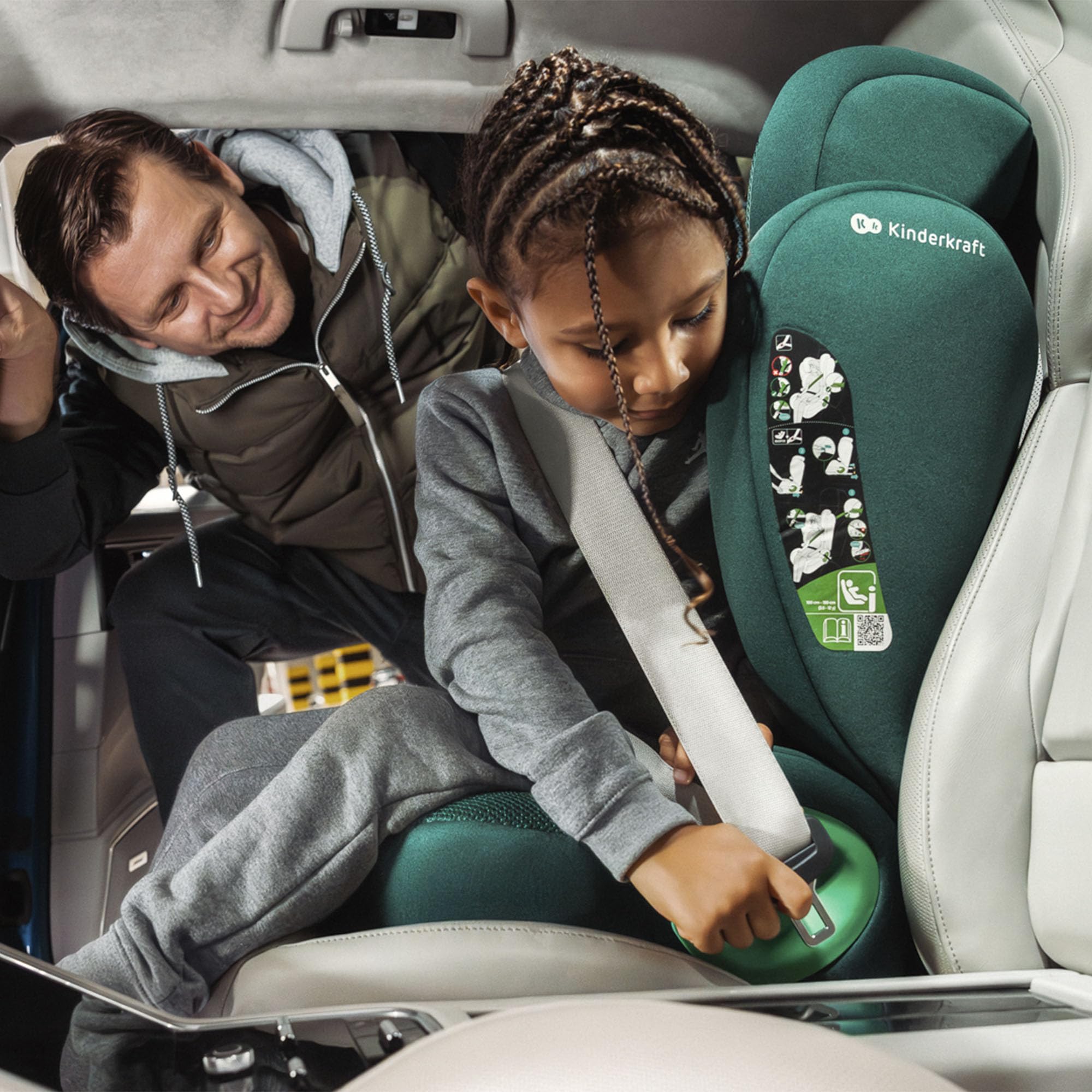 Kinderkraft JUNIOR FIX2 PRO I-SIZE Seggiolino auto 15-36 kg, Gruppo 2-3, 100-150 cm, con Isofix, Poggiatesta regolabile, Sistemi di sicurezza, Leggero Facile da trasportare, Facile da pulire, Nero