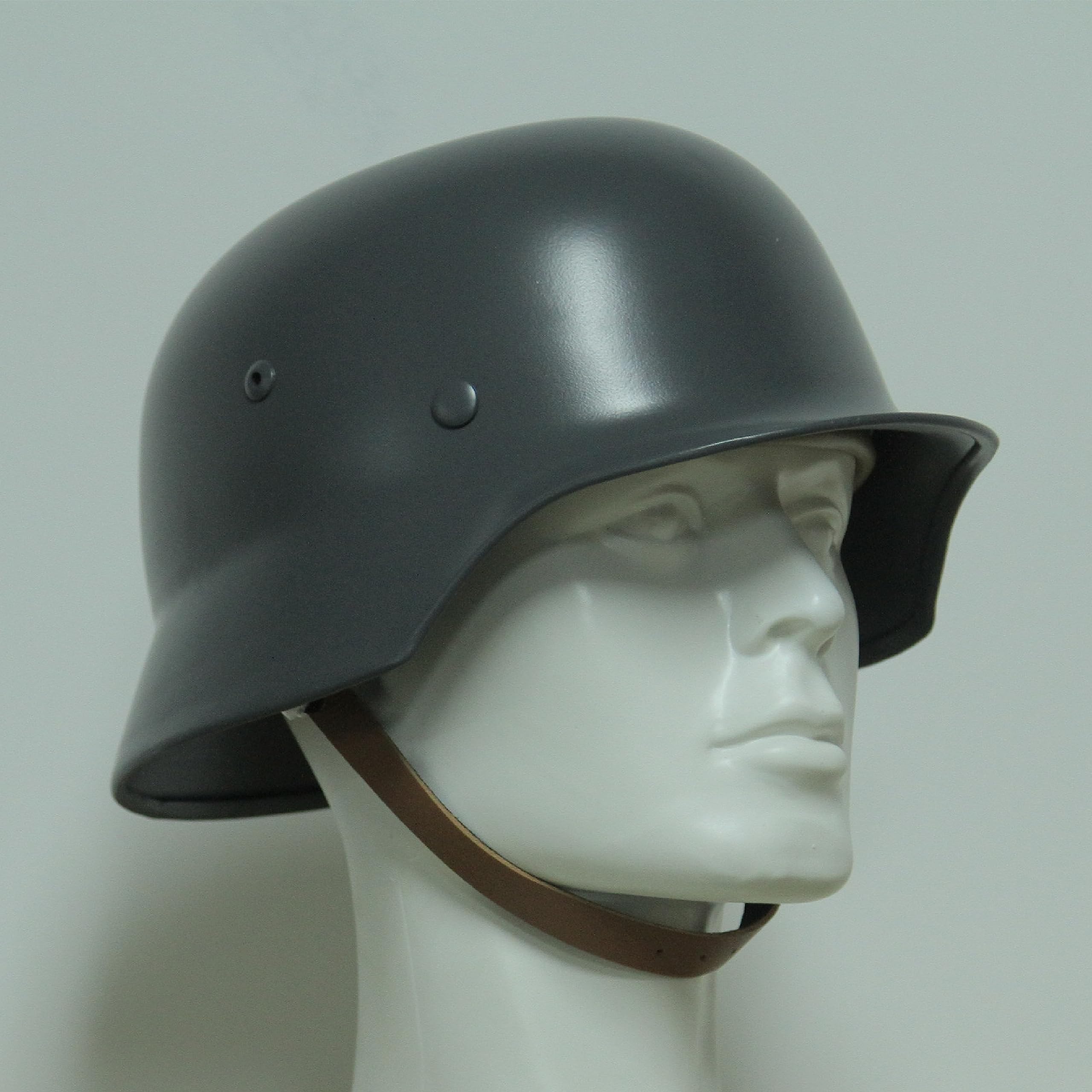 Amazon.co.jp: 重厚感 旧 ドイツ軍 WW2 スチール 製 ヘルメット 