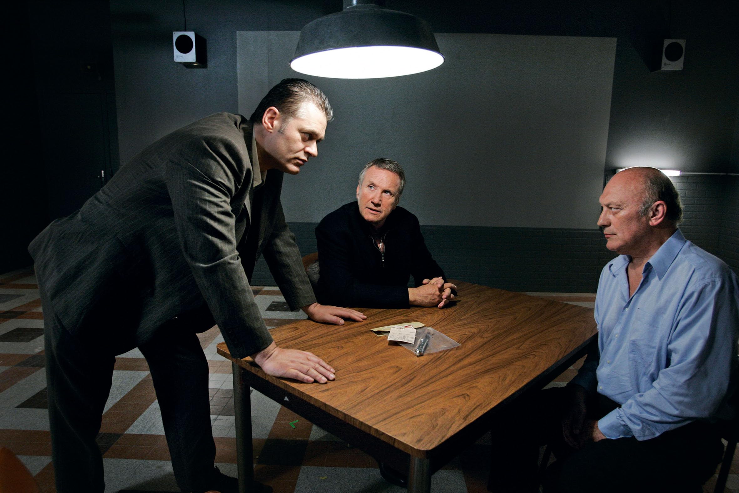[Elephant Films] Edition officielle française - Commissaire Moulin - Police Judiciaire - Intégrale 3 époques - Coffret 44 DVD