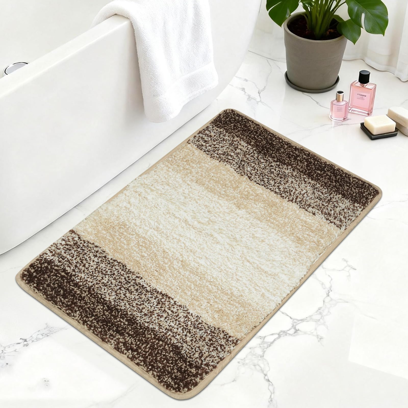Famibay Bath Mat Non Slip 45x65cm Absorbent Bathroom Mat Beige Washable Bath Rug for Bathroom Floor Soft