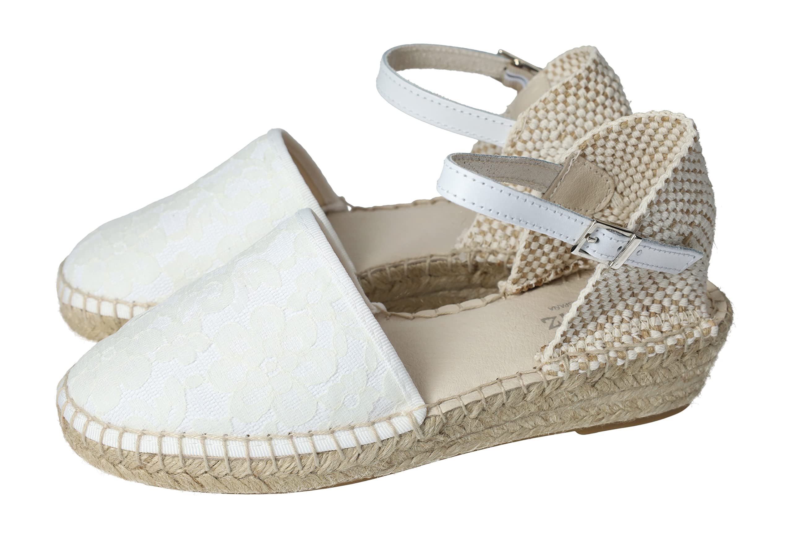 MADE IN SPAIN 223 Alpargatas ESPARDEÑAS para COMUNIÓN o Ceremonia de Lona Blanca con Flores pegadas Beig de Maredas Espadrilles Hechas en Caravaca de la Cruz, España NIÑA Zapato COMUNIÓN