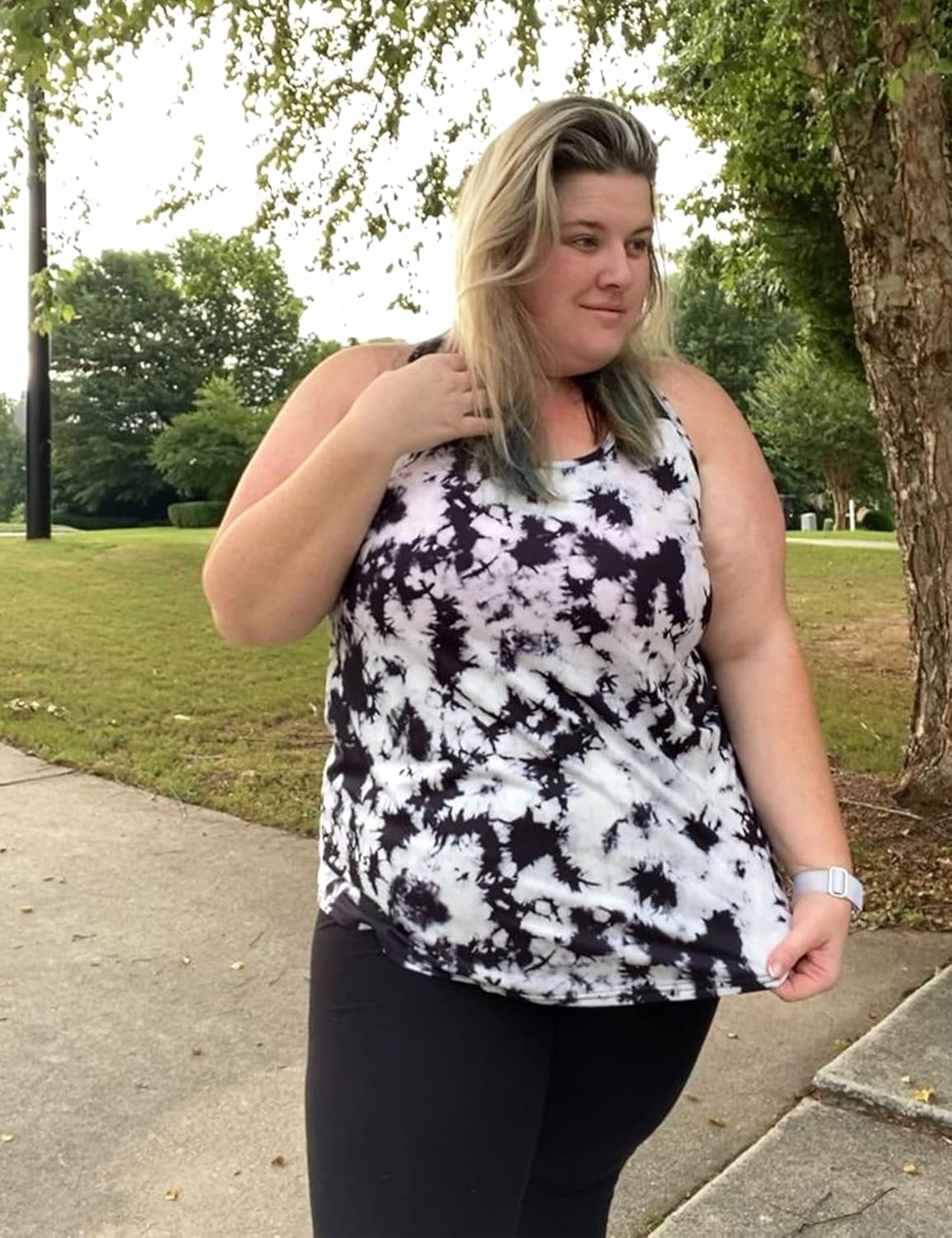 FOREYOND Women's Plus Size Workout Tank Tops Loose Fit Yoga Racerback Athletic Tops Sleeveless Summer Shirts - Image 4