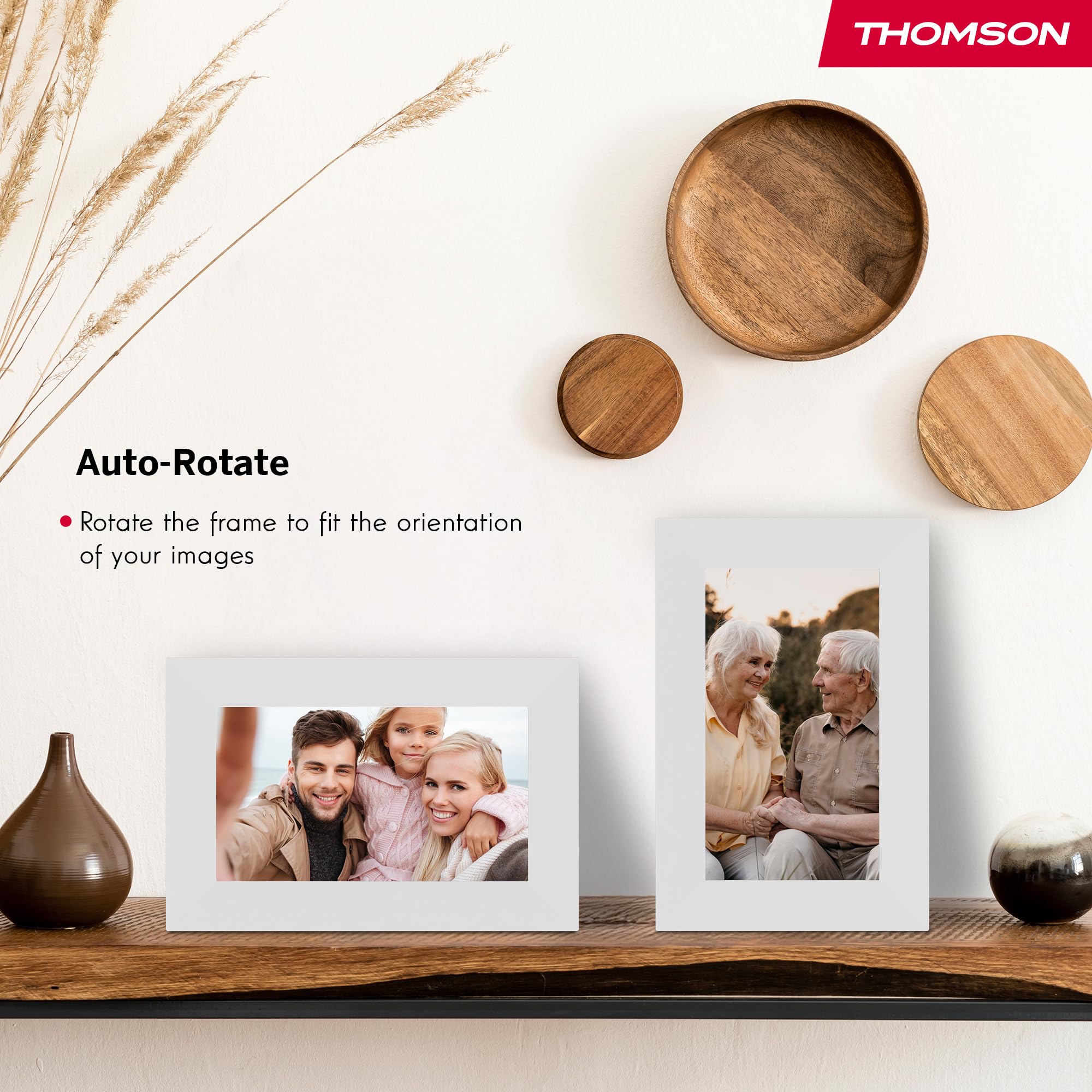 Thomson Cornice Digitale 7 Pollici, Schermo IPS, Touchscreen HD, Condivisione Diretta tramite App, Funzioni Smart, Cornice Fotografica Elettronica con 32 GB di Memoria, Rotazione Automatica, Bianca