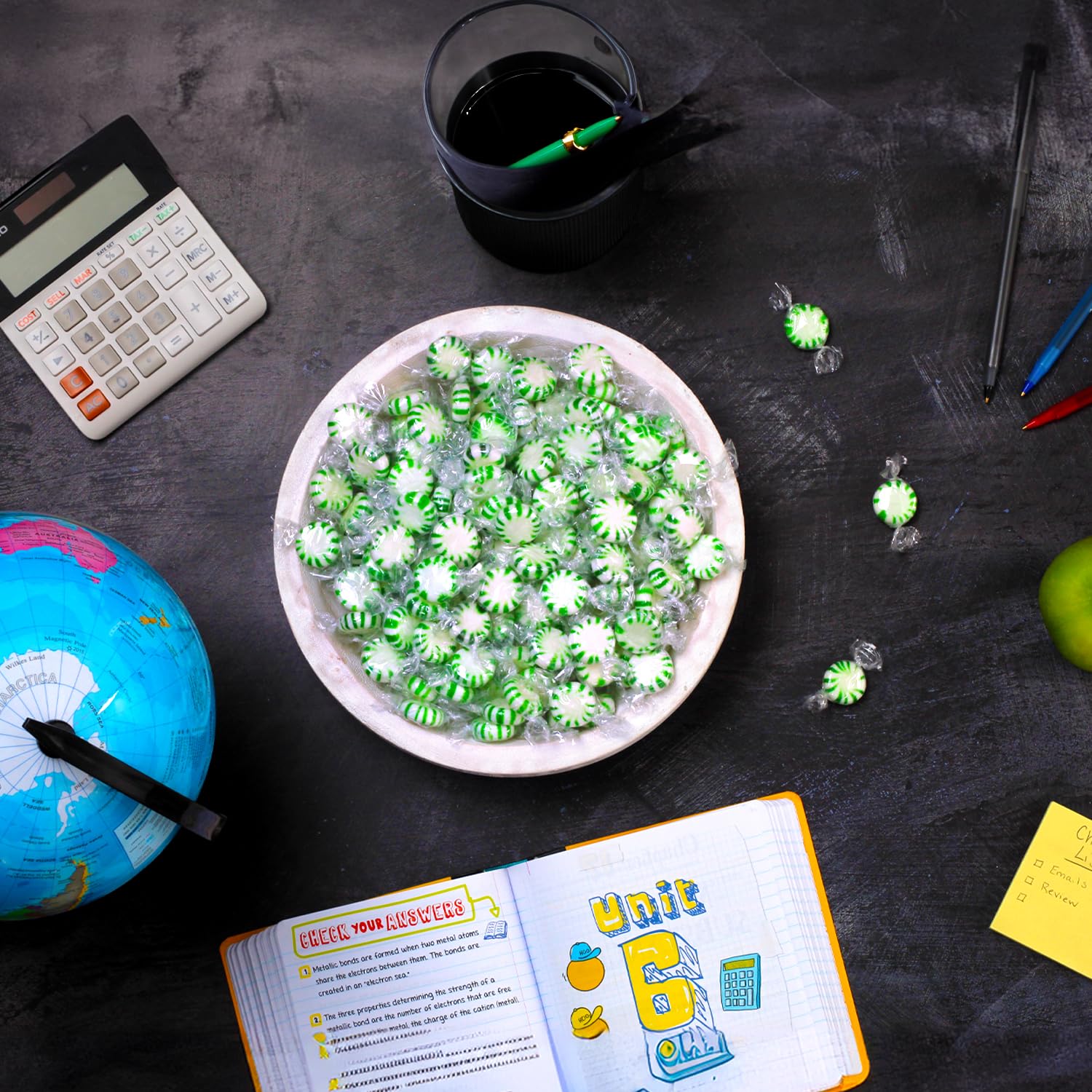 A Great Surprise Mint Candy - Colombina Starlight Mints - harte Bulk Candy 4 LB 64 Unzen | Klassische grüne und weiße grüne Minzbonbons, einzeln verpackt für Süßigkeitenschalen, Büros, Partys, Restaurants