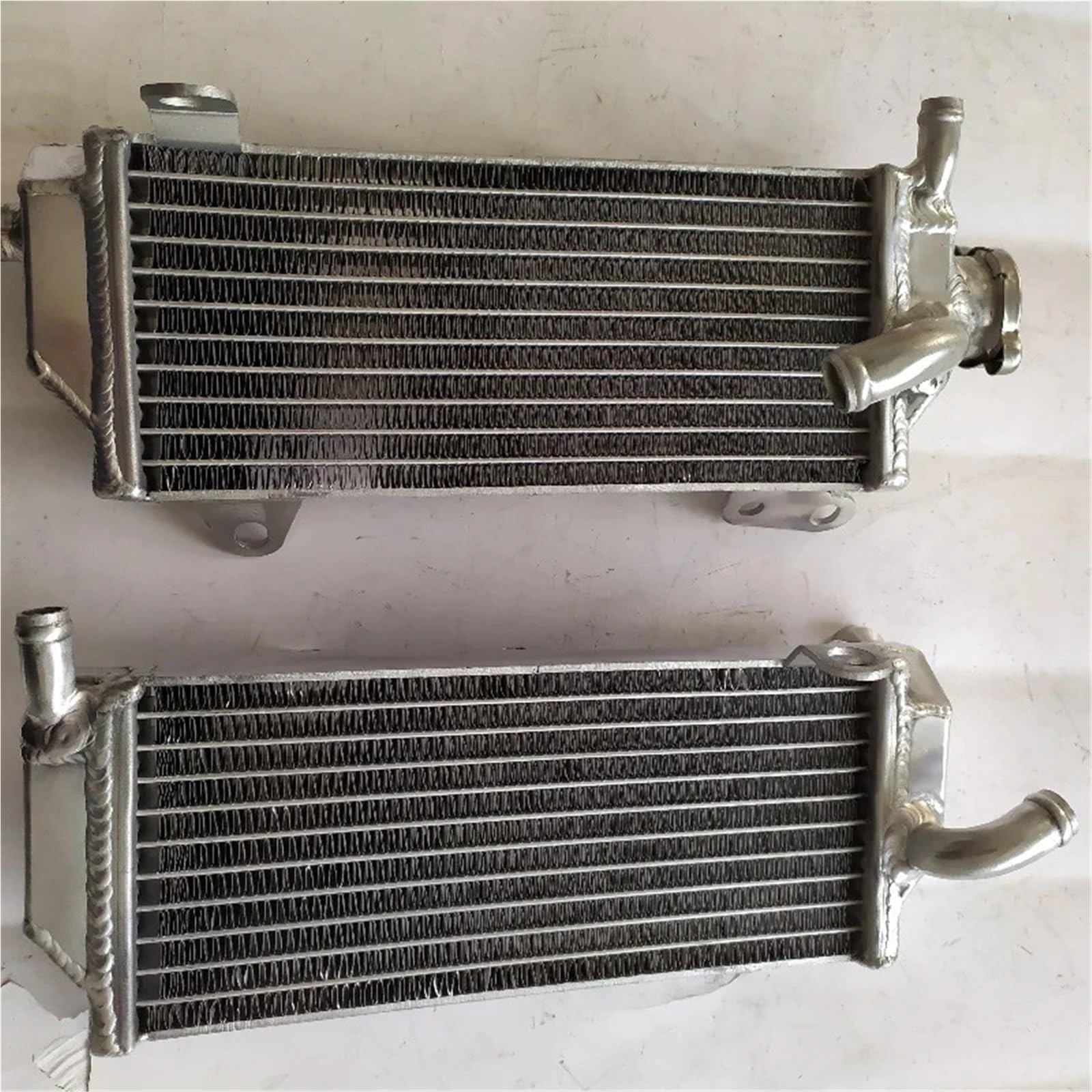 estaw Chłodnicy Pasuje do Yamaha YZ450F 2018 2019 2020 2021 2022 Aluminiowa chłodnica chłodnicy Chłodzenie płynu chłodzącego Chłodnica