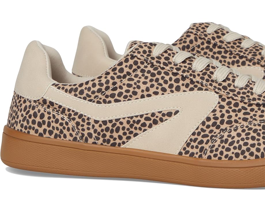 DV by Dolce Vita Voyage - Right View