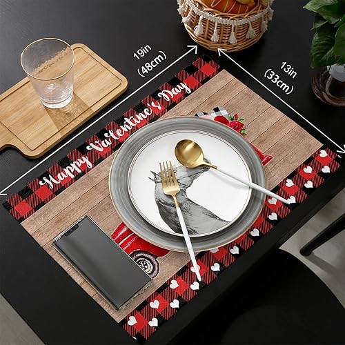 Miniatura 6 de Hostline - Juego de 6 manteles individuales para el día de San Valentín para mesa de comedor, camión rojo sobre tablero de madera rojo y negro con