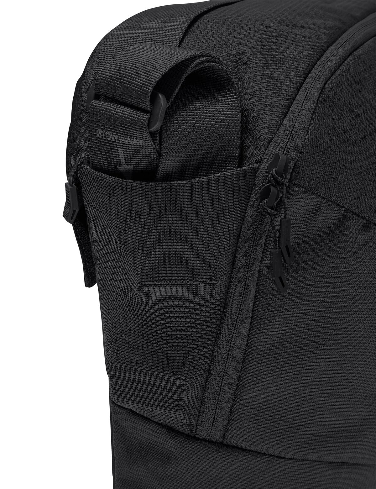 VAUDE Cycle Messenger M - Messengertasche zum Radfahren mit 15 Liter Volumen - inkl. Regenhülle und Laptopfach