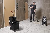 Vista 2 de Rubbermaid Commercial Products WaveBrake 35 QT - Cubo de fregona y escurridor con combo de ruedas y cubo para agua sucia, color negro, para limpieza