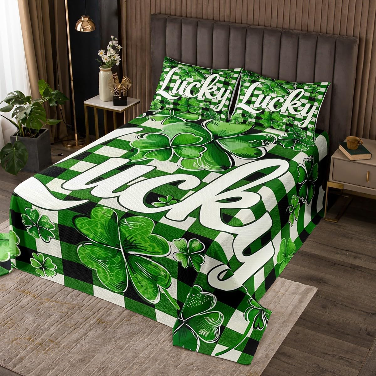 Feelyou St. Patrick's Day Coverlet Set Lucky Clover Bedspread for Kids Boys Girls Green Clover Leaves Bedspread Green Retro Quilted Bedroom Collection 2Pcs Twin Size