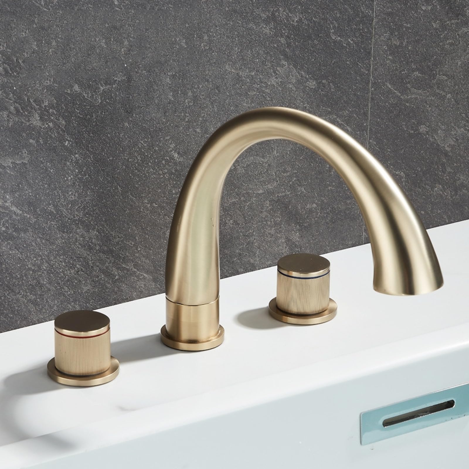 Robinet de lavabo trois trous eau chaude et froide double commande cuivre - 2