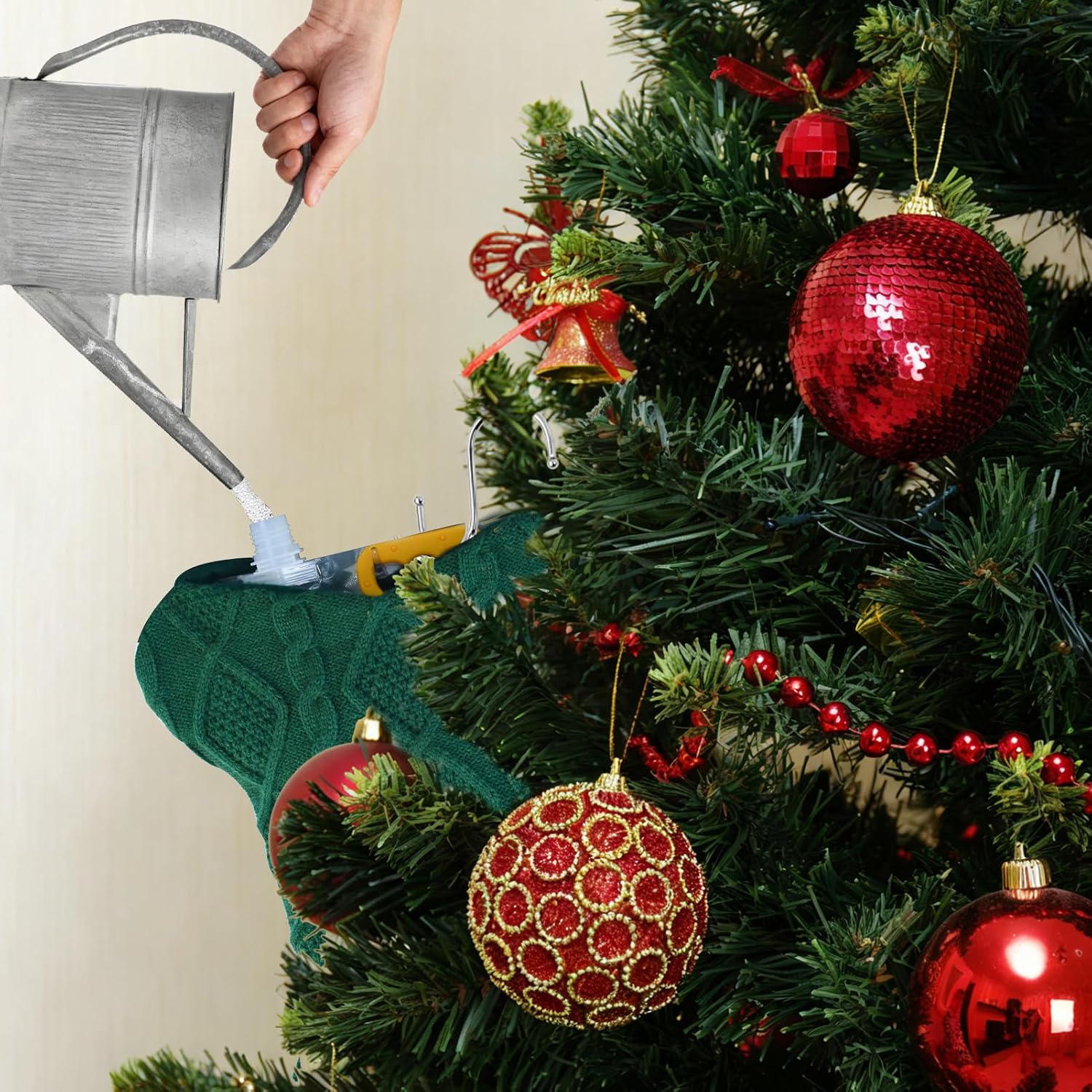 1Set Christmas Tree Watering Bags Slow Release with Green Christmas Socks, Automatic Holiday Trees Care and Watering System Device Xmas Tree Self Waterer Drip Irrigation Bags with Flow Regulators