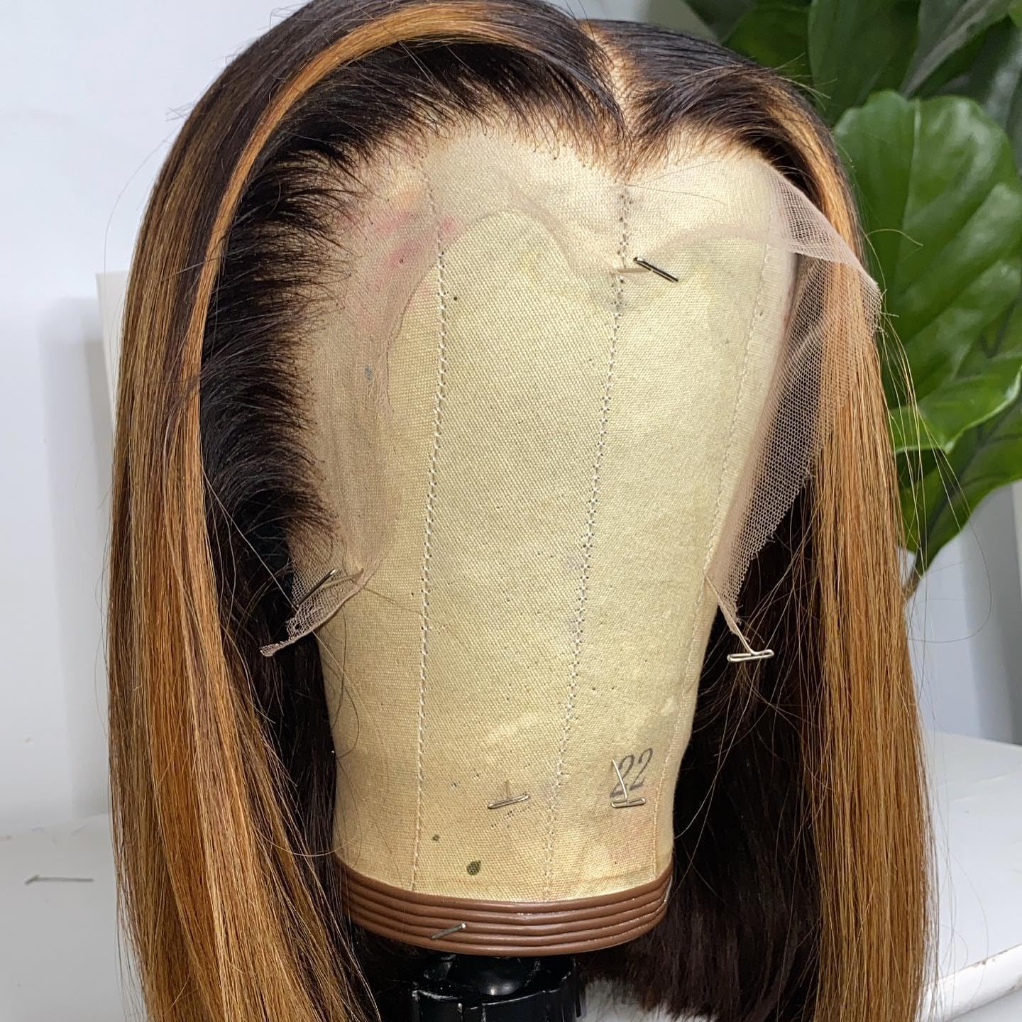 13X4 Deep Part HD Highlight 27 Colored Short Bob Lace Front Wigs Honey Blonde Lace Front Wig Human Hair Brazilian Invisible Lace Front Wigs Pre Plucked With Baby Hair (12 INCH, 27 BLONDE)