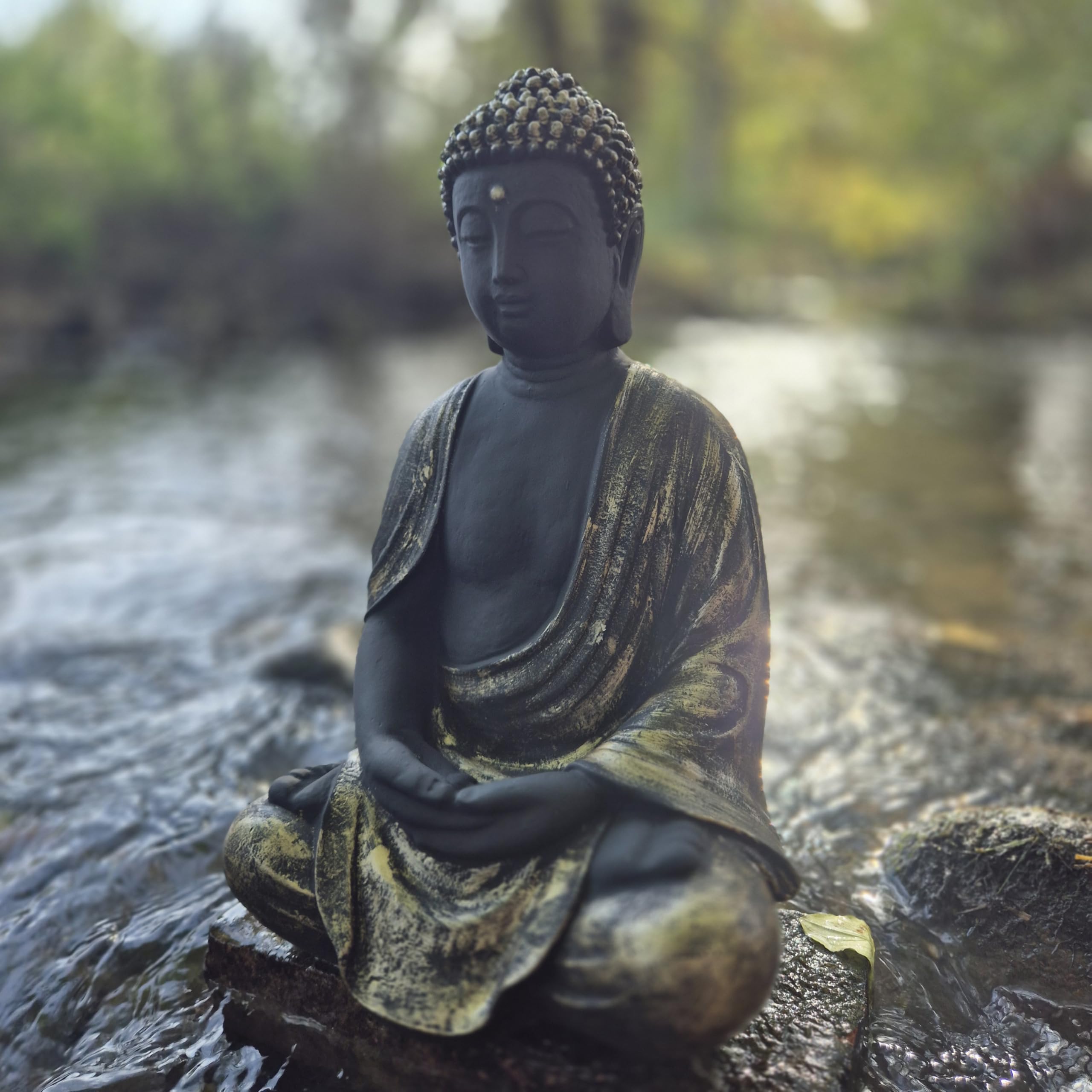 FABRIQ Statuetta di Buddha 38 cm - 12 kg - Oro Nero - Resistente alle intemperie - Zen & Feng-Shui Decorazione da giardino