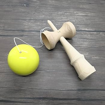 Amazon | けん玉 ジャンボ 大きい 24cm ライトイエロー 黄色 木製