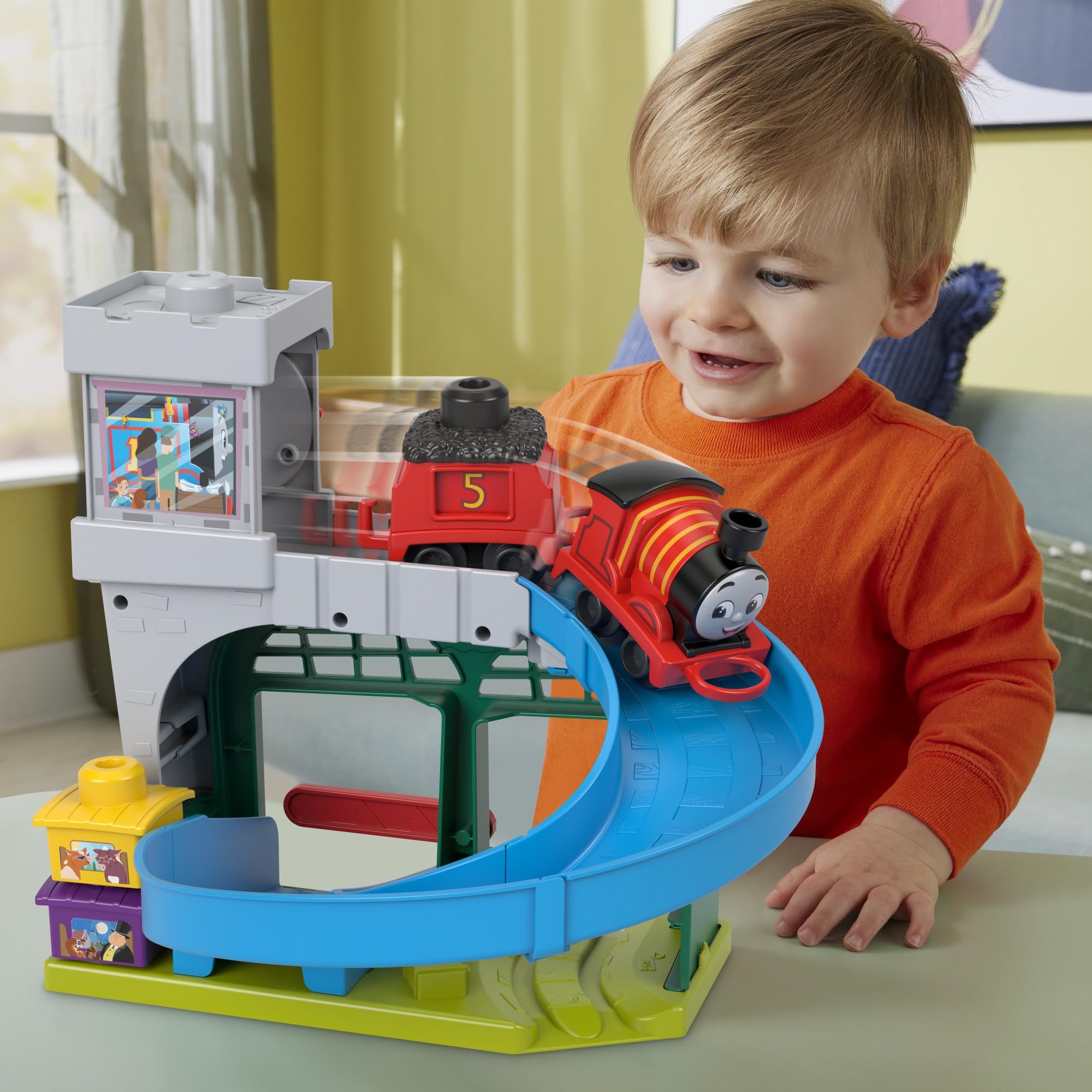 Fisher-Price Coffret Thomas et ses Amis Ma Première Gare des Quatre-Vents avec marchandise à empiler pour enfants à partir de 18 mois