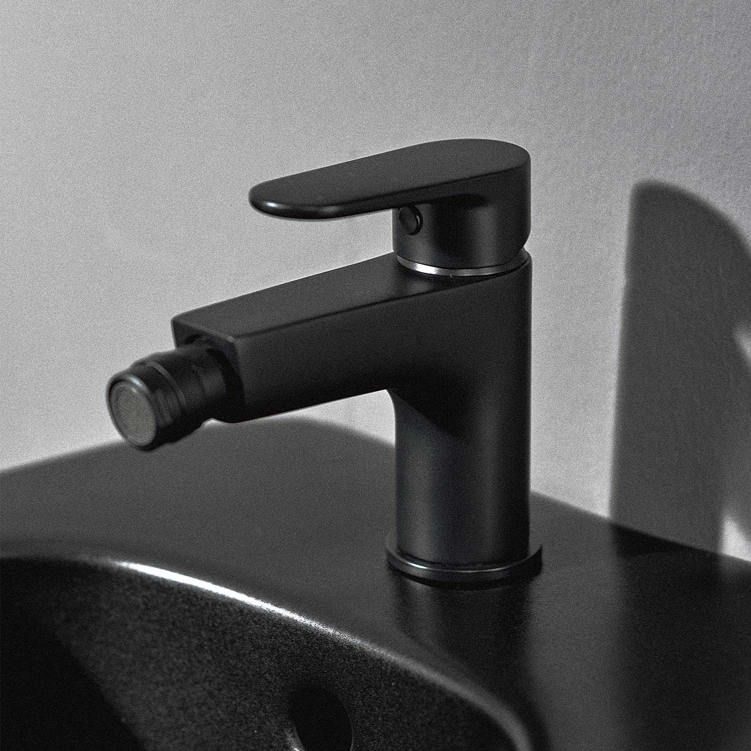 Ideal Standard - Cerafine O Miscelatore Monocomando per Bidet, Nero Seta