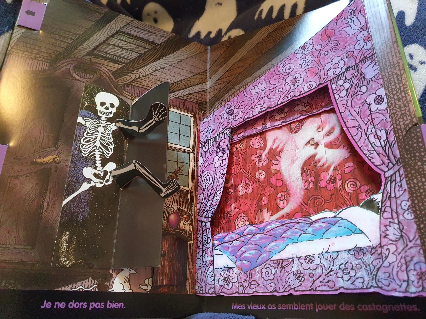 Amazon.fr - La Maison hantée - Grand Livre Pop-up - Pienkowski, Jan