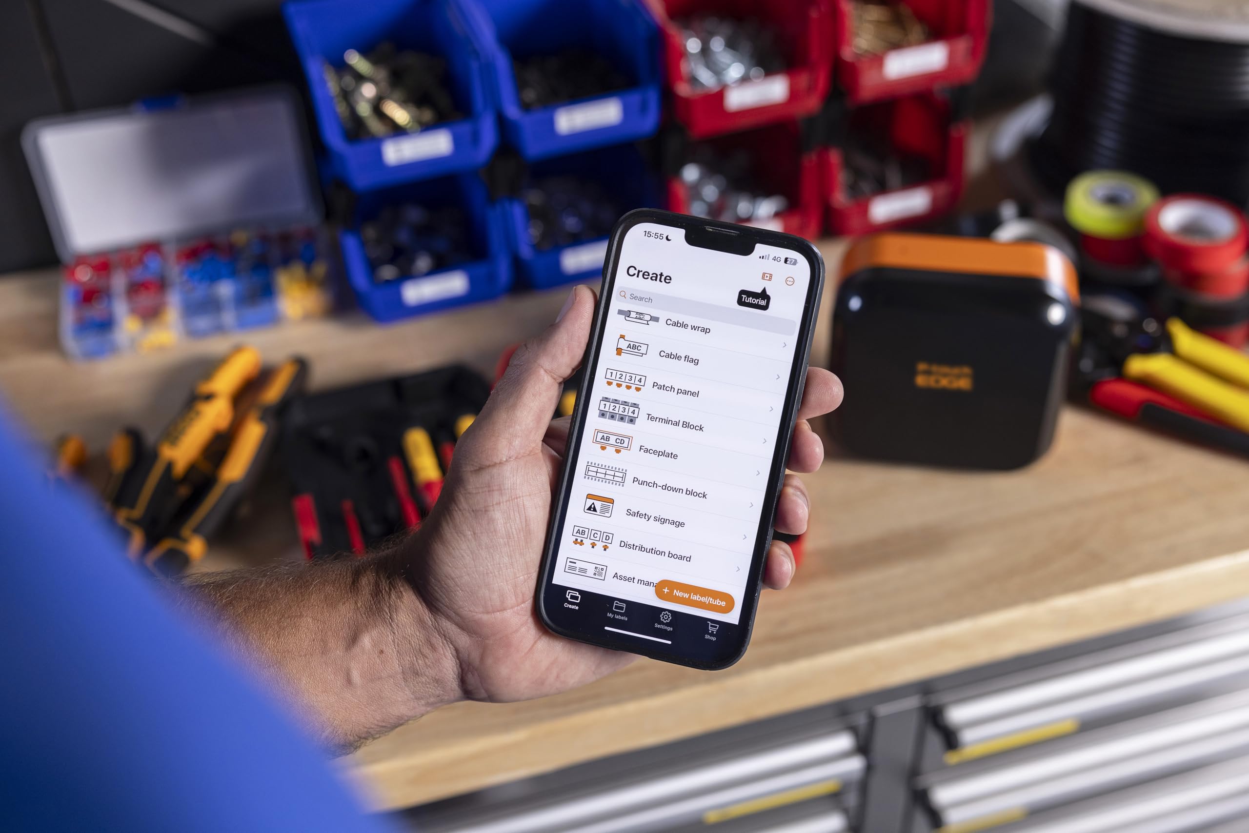 Brother PT-E720BT Stampante per etichette industriale portatile, Bluetooth®, Pro Label Tool App per formati industriali, accessori vivavoce opzionali, batteria ricaricabile, etichette durevoli fino a