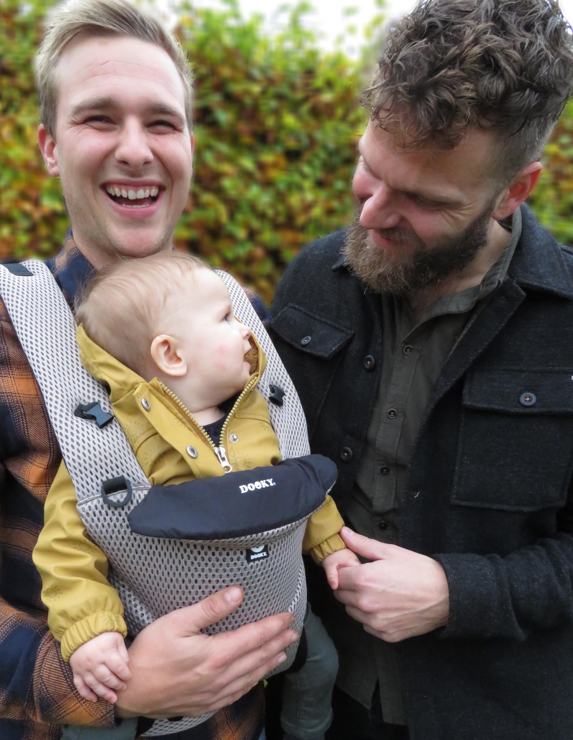 Dooky Urban Comfort ergonomiczne nosidełko dla niemowląt (odpowiednie dla dzieci w wieku 0-3 lat i 3,5-15 kg, oddychający materiał, trzy różne możliwości noszenia), kolor: beżowy desert