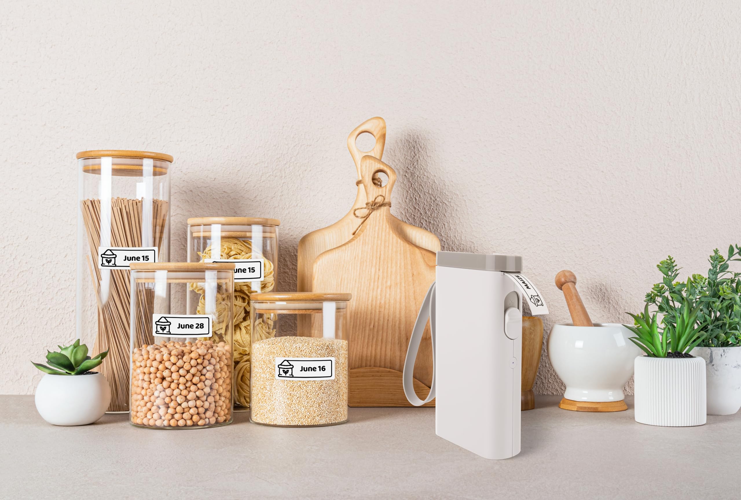 Peach Bluetooth Etikettendrucker weiß – Etikettiergerät selbstklebend - platzsparend und kabellos – mit Beschriftungsgerät überall Ordnung schaffen - PE110A-w