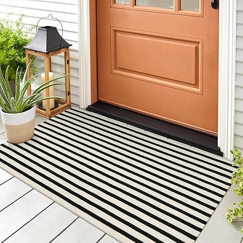 Vista 145 de Alfombra de exterior a rayas blancas y negras, 3 x 5 pies, de algodón, moderna, tejida a mano, reversible, alfombra de patio lavable en capas para 1