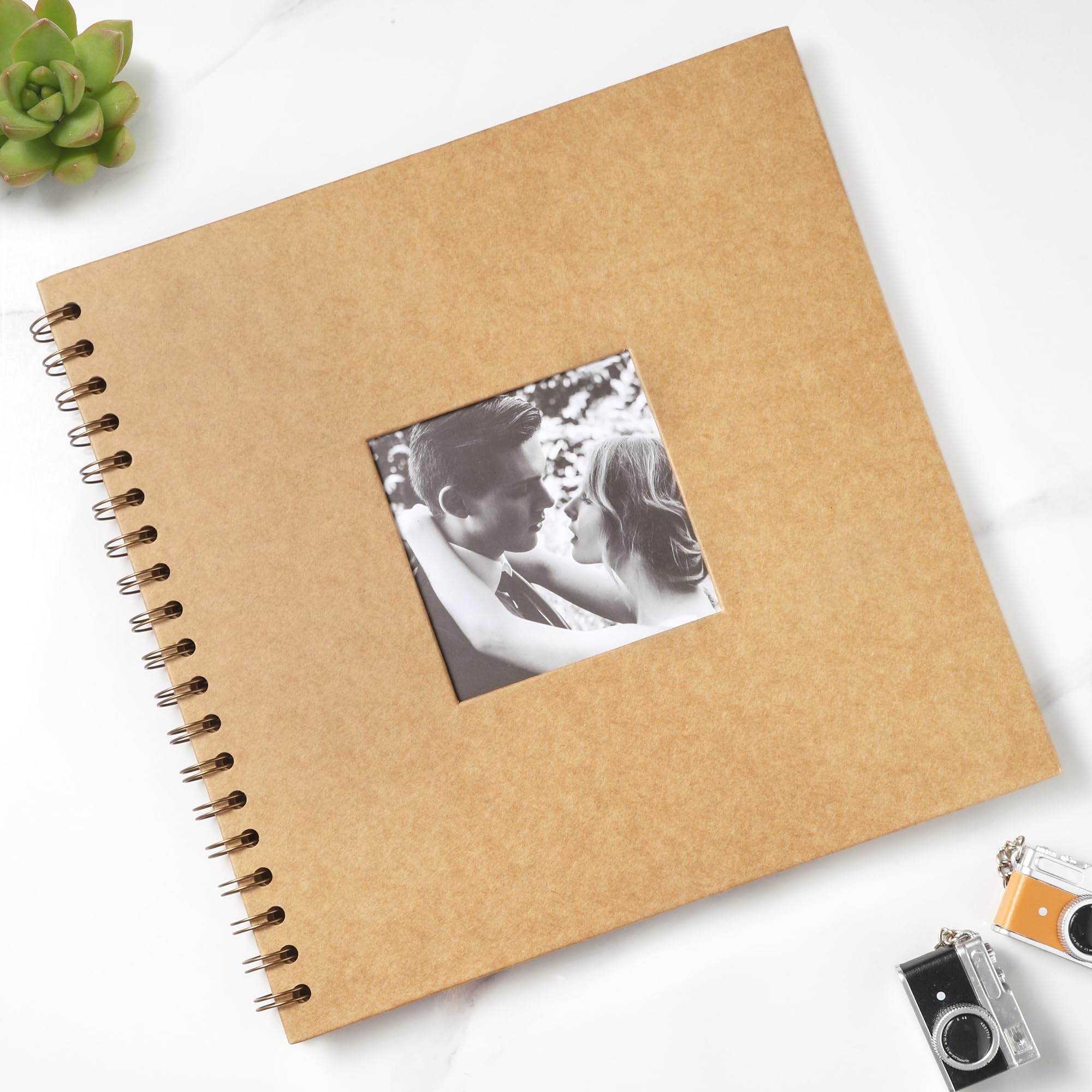 Scrapbook 25.4 cm x 25.4 cm DIY Quadratisches Fotofenster + 3 Eckaufkleber Fotoalbum Hardcover Kraftpapier Braun 40 Blatt/80 Seiten