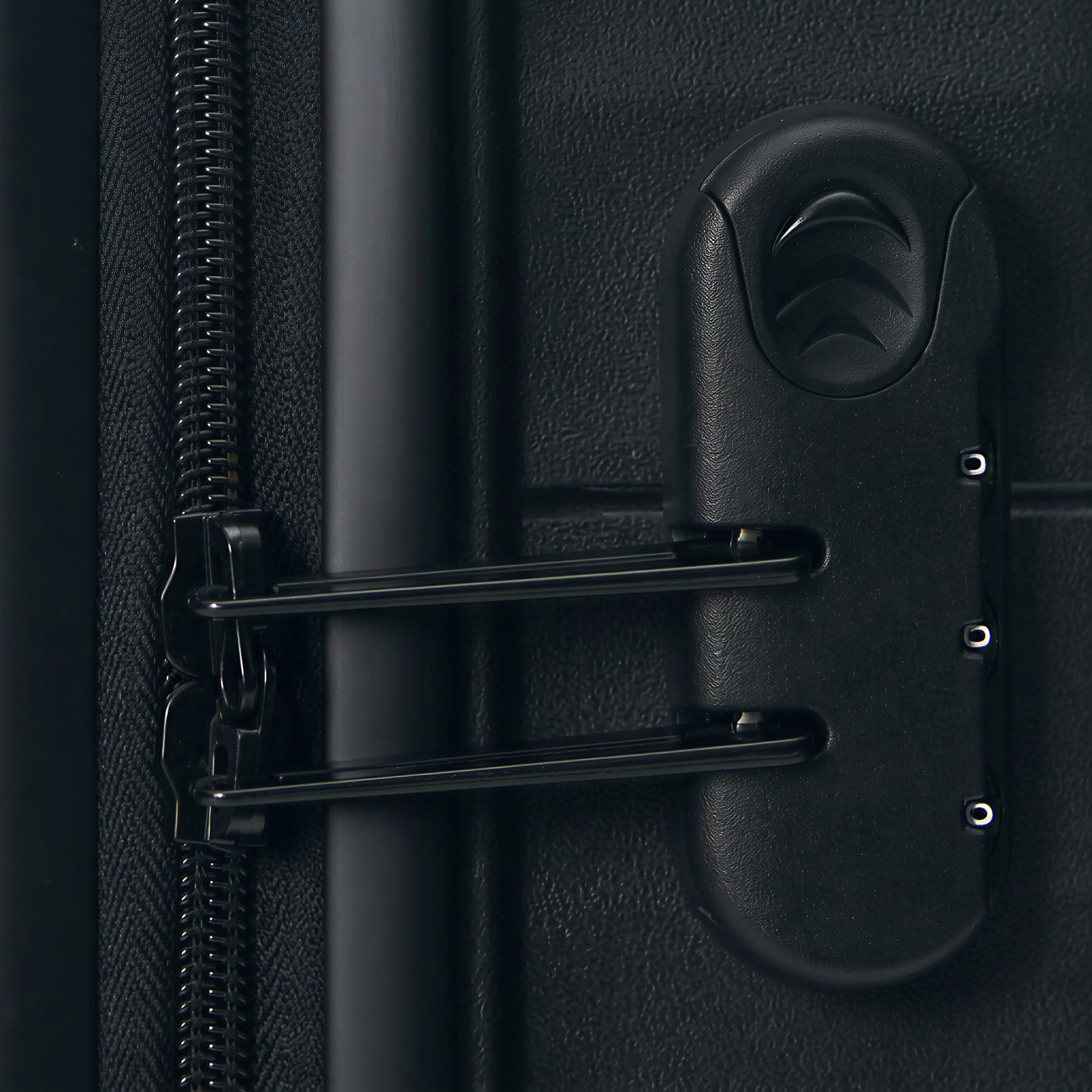 Mariner Leichter Handgepäck Koffer S 55 x 36 x 21 cm, Carbon Black | PP-Hartschale, hochwertig & robust, 360°-Doppelrollen, klare Innenaufteilung