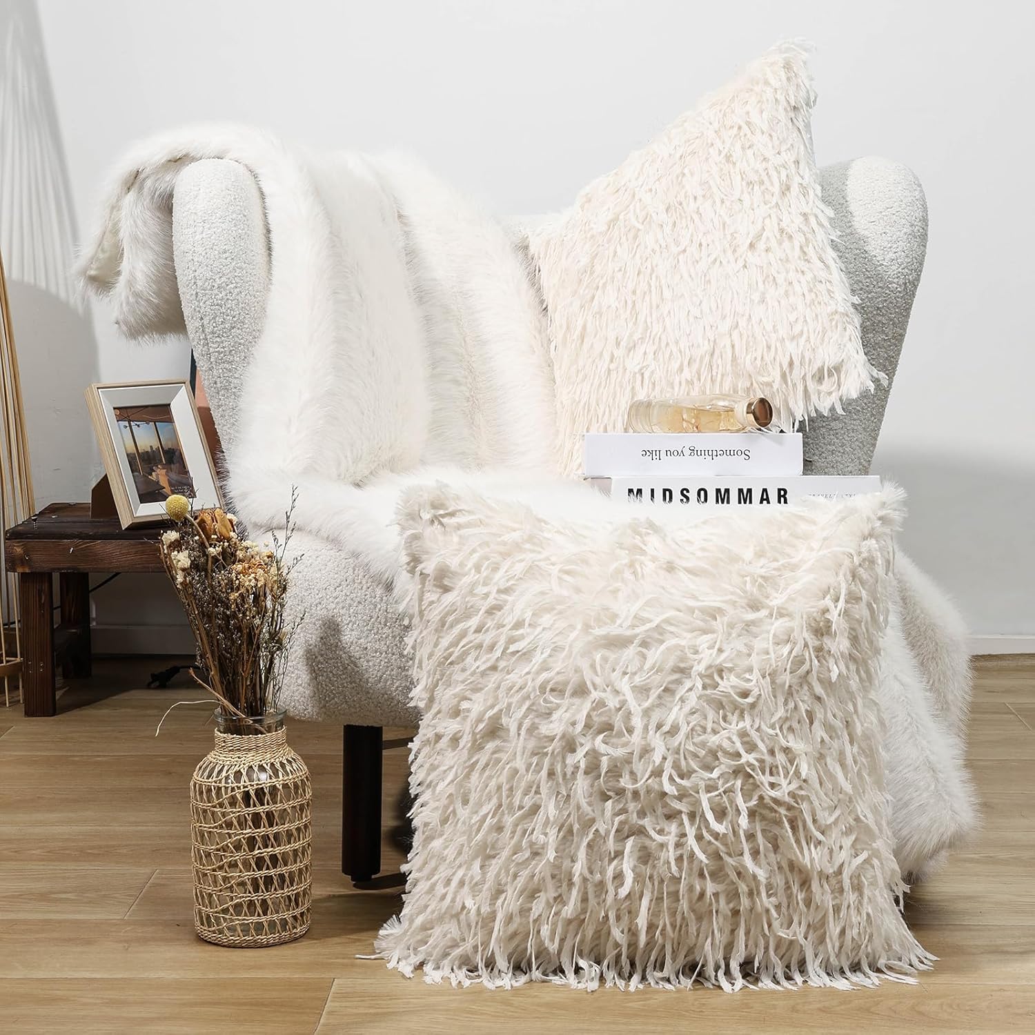 Faux Fur Throw Pillow Covers,Soft Fuzzy Pillow Covers 18 X 18 Inches,Cozy Cute Pillowcase of Leathers Back Zipper Closure Set of 2 No Pillow Insert for Bedroom and Couch (White)