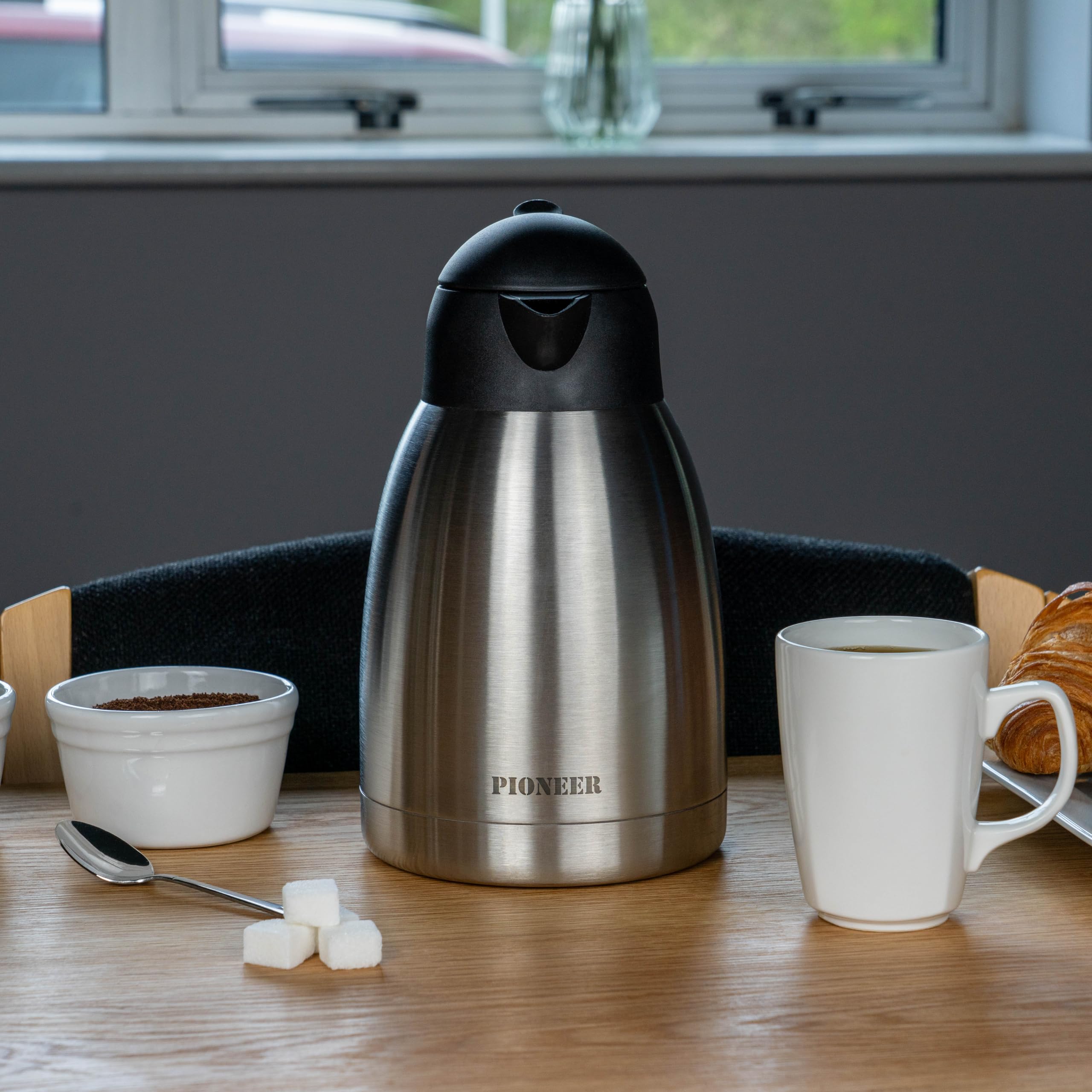 Pioneer Vakuum-Innenkaffeekaraffe, Edelstahl, satiniert, runder Kunststoffdeckel, 2 Liter
