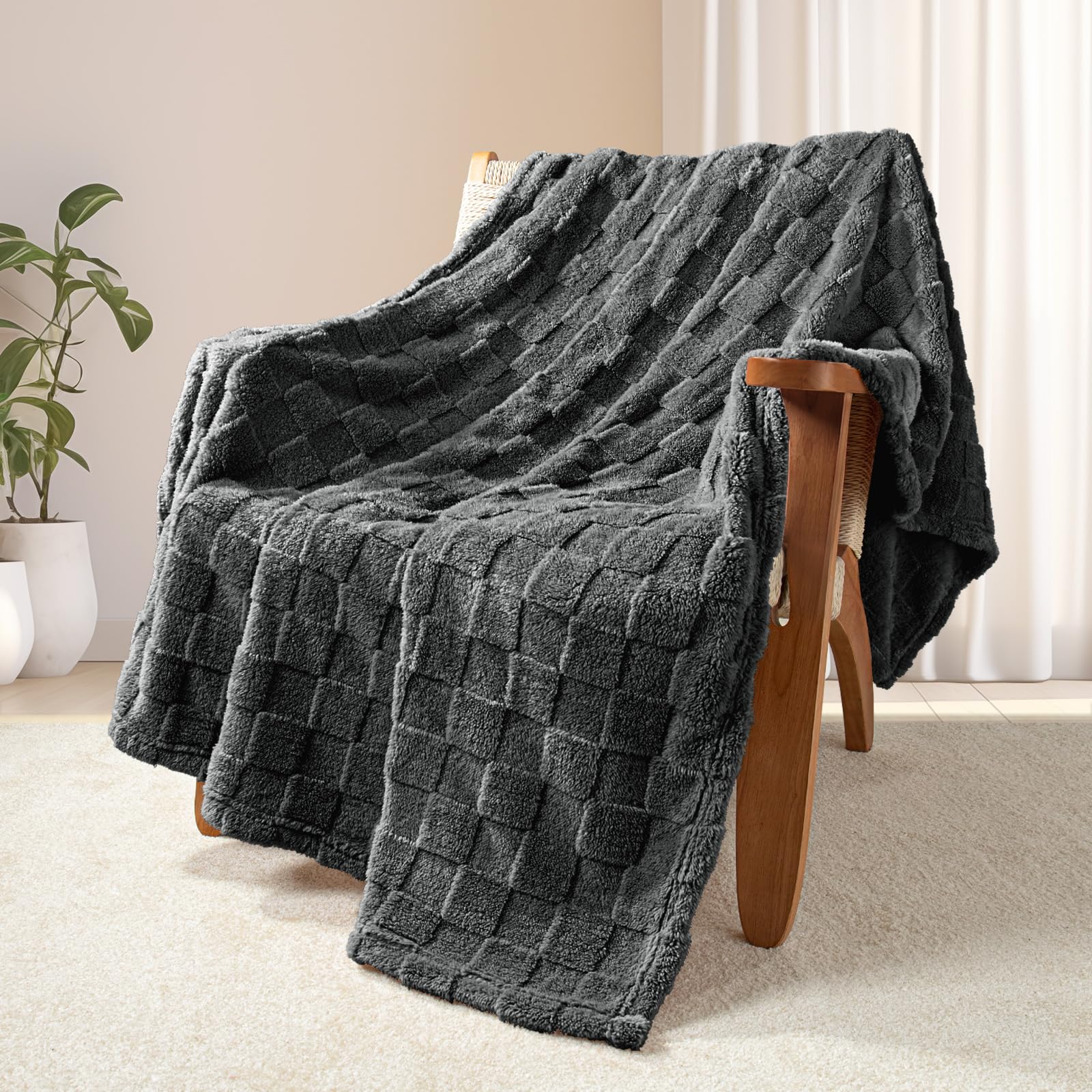 Exclusivo Mezcla Fleece Throw Blanket for Couch,Super Soft and Warm Lightweight Checkered Pattern Blankets for All Seasons 127x152 CM - Image 3