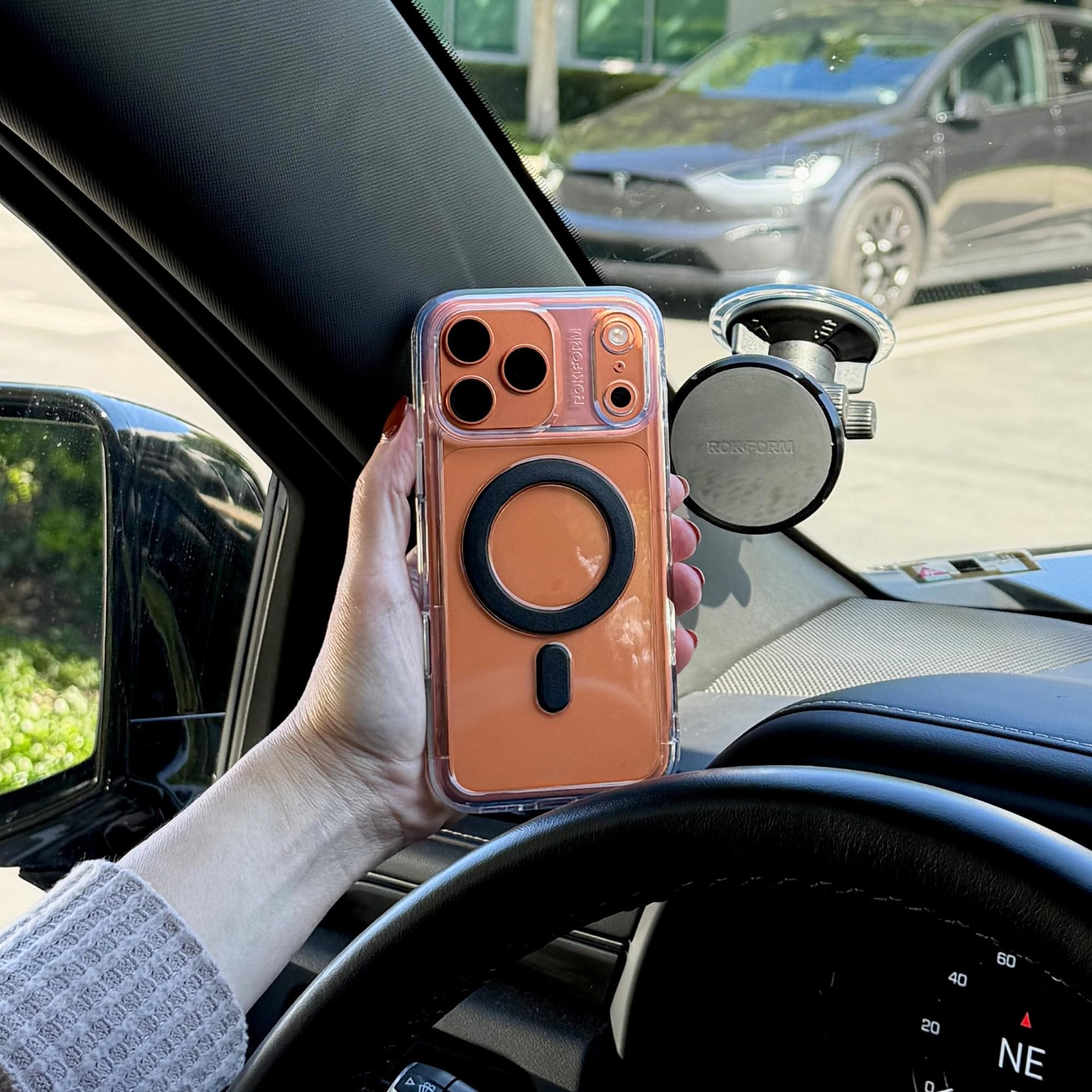 Rokform Custodia sottile per iPhone 17 Pro, cover magnetica (trasparente) | Compatibile con Mag Safe