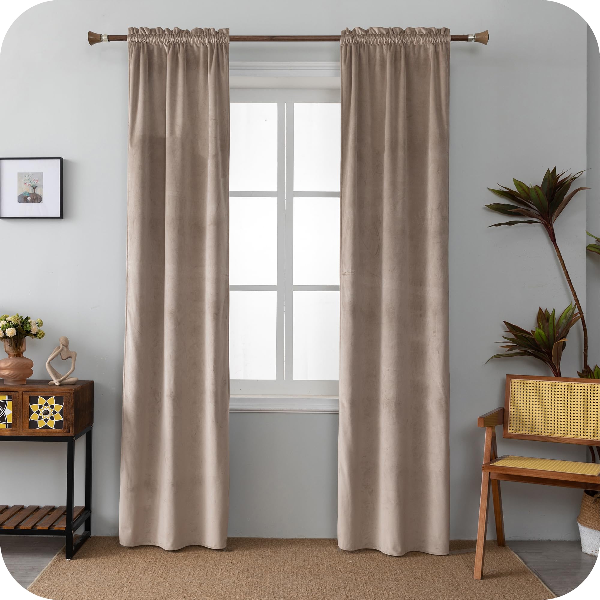 Rideaux occultants thermiques taupe pour créer un cocon de douceur