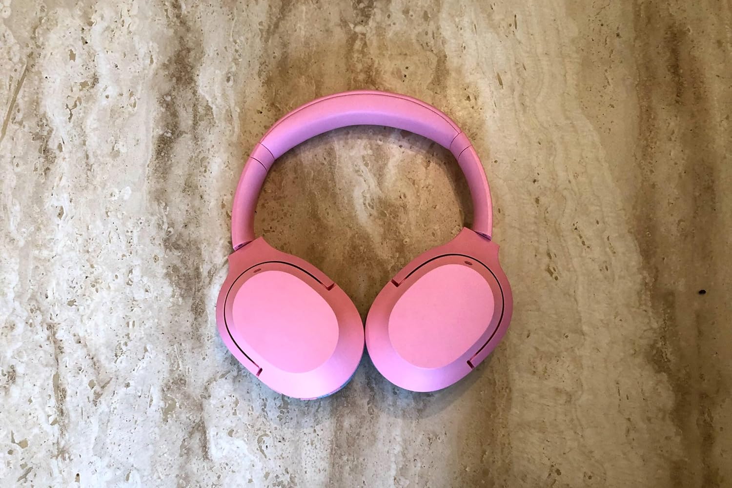 Razer Opus X Wireless Low Latency Headset: Active Noise Cancellation (ANC) - Bluetooth 5.0-60ms Low Latency - Customed-Tuned 40mm Drivers - Built-in Microphones - Quartz (Renewed)