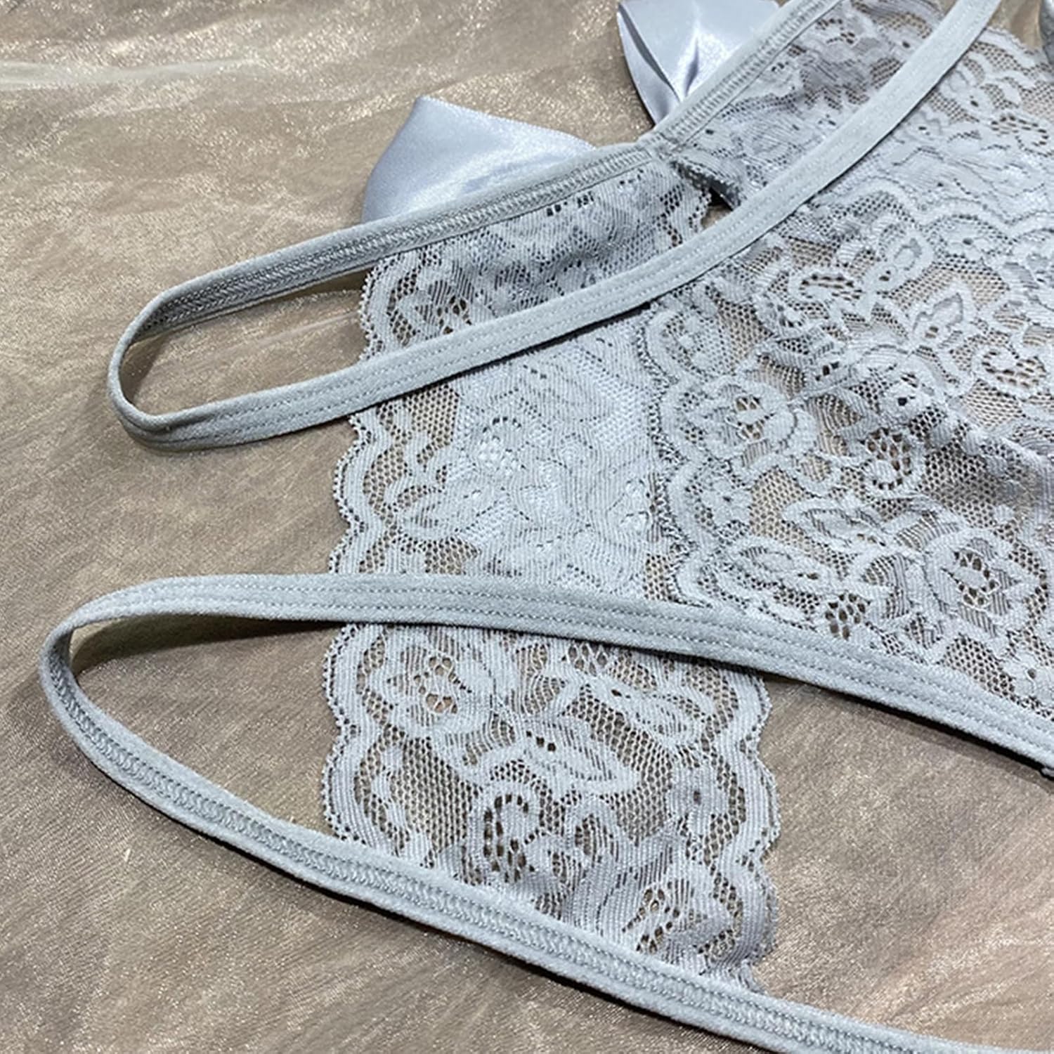 Tanga feminina sexy de renda, detalhe de laço, calcinha hipster respirável, malha transparente para ocasiões íntimas, roupa íntima de presente de dia dos namorados azul em promoção! Veja a oferta e mais achadinhos de Moda íntima 4 Hoje é o melhor dia para comprar Tanga feminina sexy de renda, detalhe de laço, calcinha hipster respirável, malha transparente para ocasiões íntimas, roupa íntima de presente de dia dos namorados azul com aquele preço maroto! Promoção! Aproveite a oferta! 4