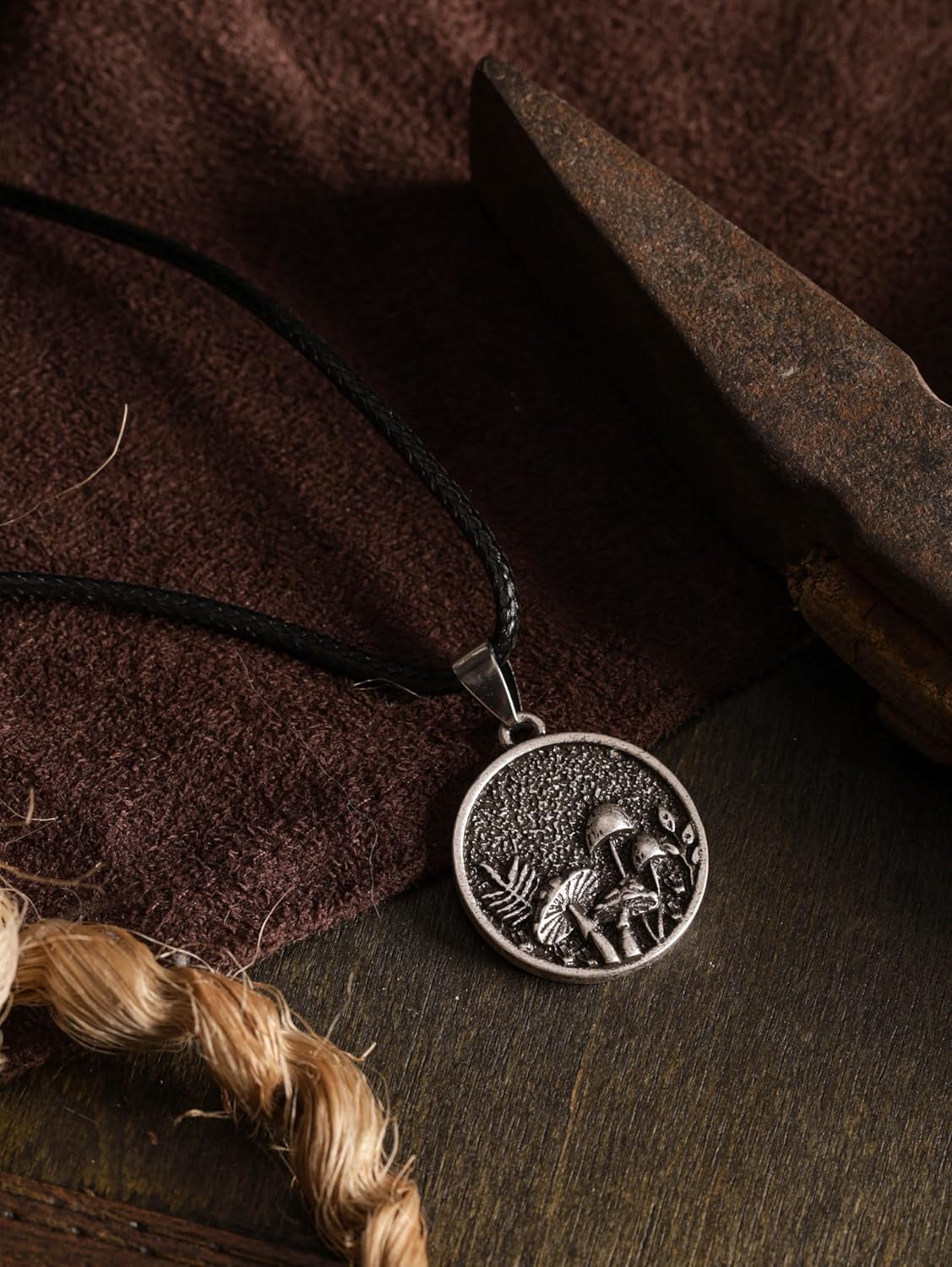 HAQUIL Vintage Nature Mushroom Necklace, Mushroom Jewelry Gift for Women - Image 3