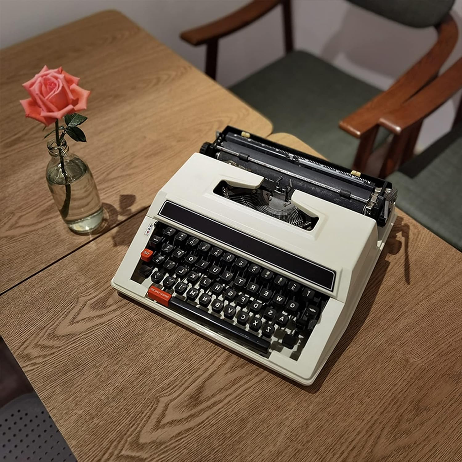 Traditional Portable Manual Typewriter - Normal use Old Fashioned Retro Literary Gift - with Red Black Ribbon - 30 * 30 * 10CM - White,