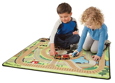 Melissa & Doug Round Train Rug Playset (Multicolour)