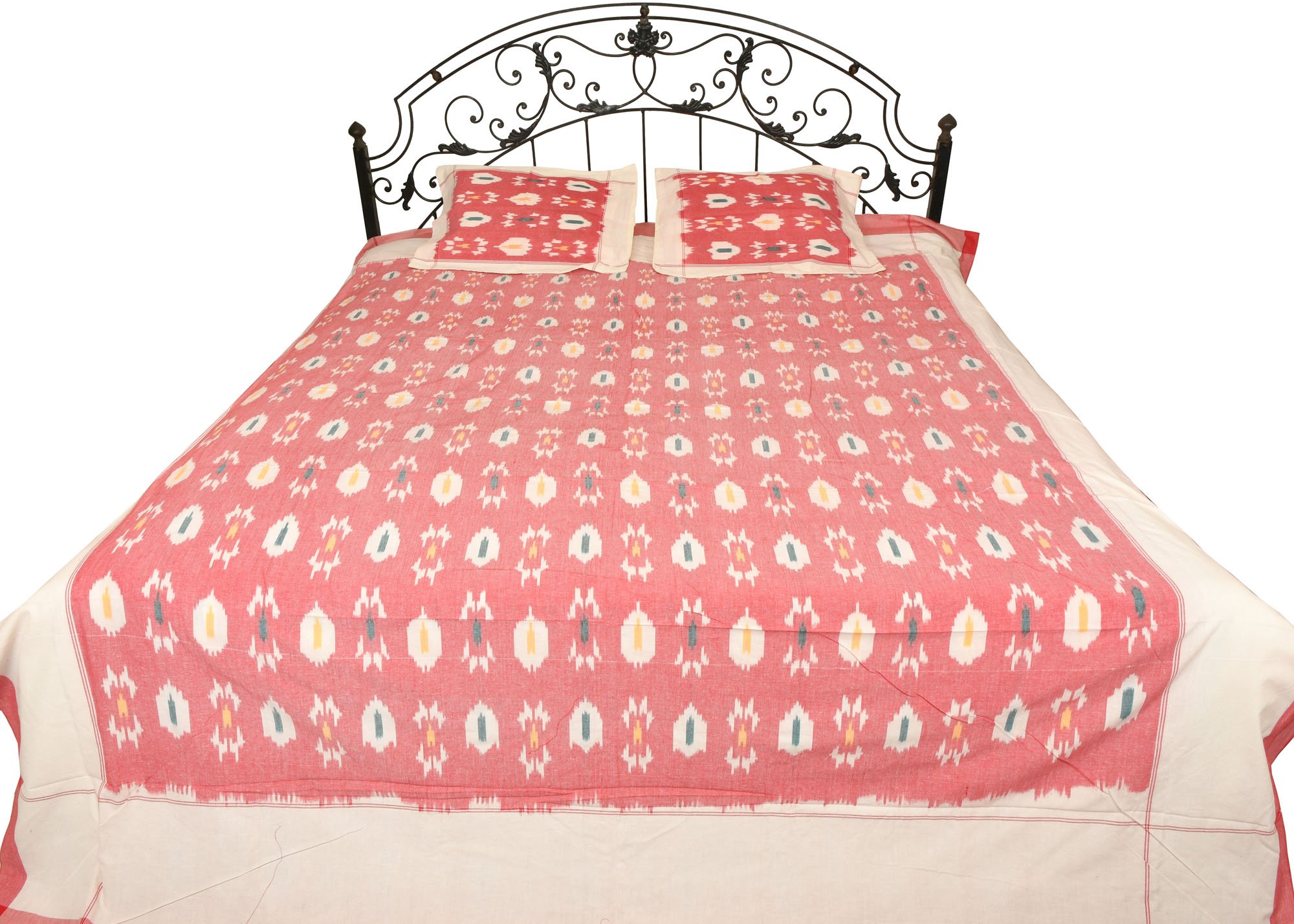 Colcha Ikat de Pochampally de algodón puro con fundas almohada Exotic India