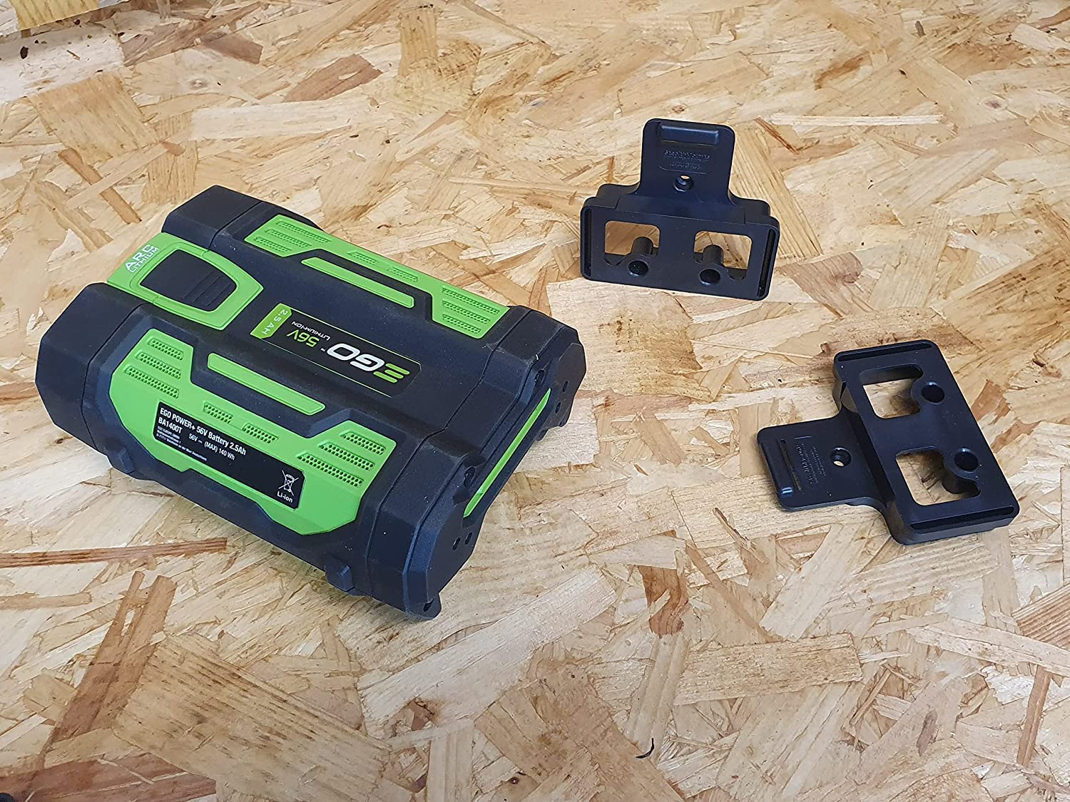 StealthMounts Batteriehalter kompatibel mit EGO 56V (8er-Pack) – schwarze Batteriehalterungen für EGO | Halterung für EGO 56V | Hergestellt in Großbritannien