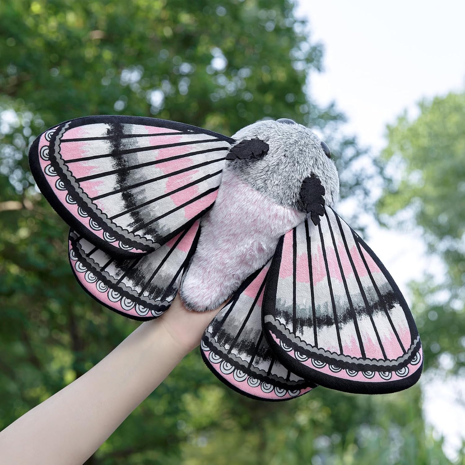 Amazon.co.jp: ZHONGXIN MADE かわいい蛾のぬいぐるみ、灰色の蛾