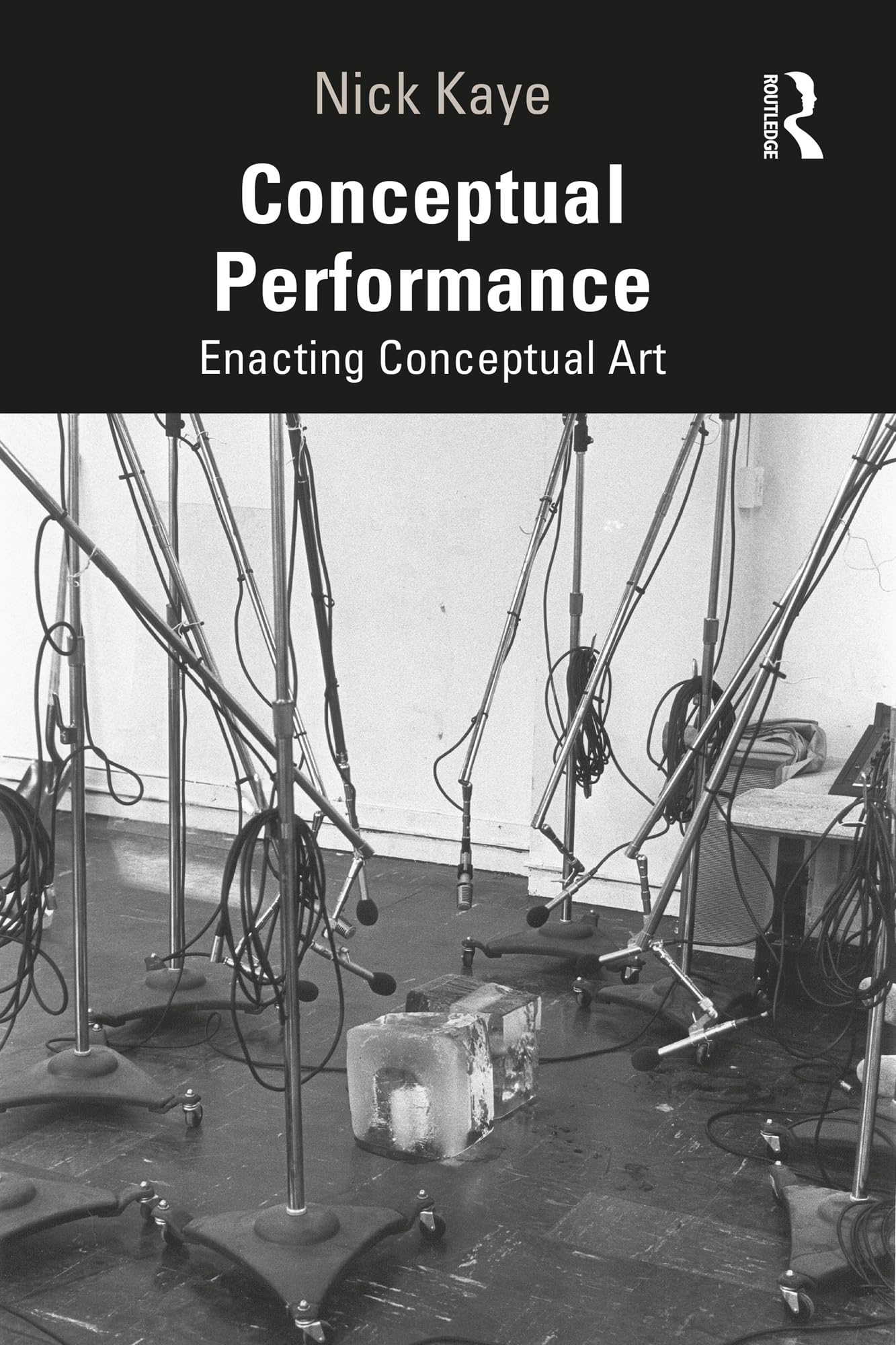 Conceptual Performance décodé l'art conceptuel par l'analyse des mouvements d'avant-garde