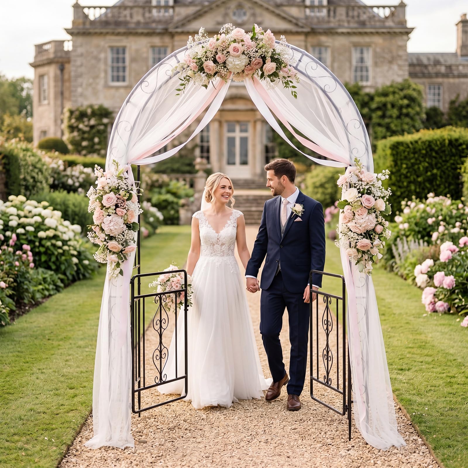 COSTWAY Arco da Giardino con Cancello, Pergolato per Piante Rampicanti | Pergola Decorativa in Metallo con Piedini a Punta e Chiusura, per Rose, Viti e Fiori da Matrimoni e Feste, 135x60x213 cm