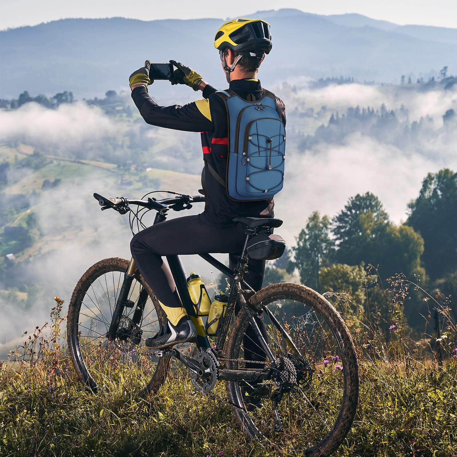 Zaino idrico leggero con sacca d'acqua da 2 litri, per uomo e donna, per escursionismo, ciclismo, arrampicata MIYCOO