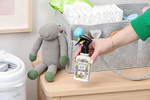Miniatura 7 de Baby-Pourri Little Stinker - Espray ambientador de olores para pañales, 3.4 onzas líquidas, lavanda, bergamota, eucalipto y vainilla