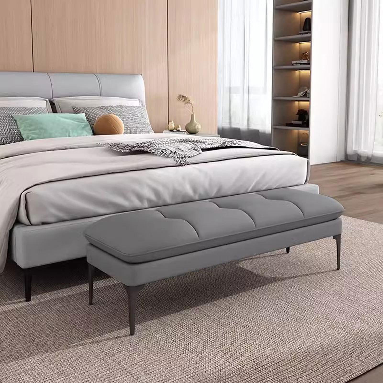 Banc bout de lit en cuir rembourré et acier pour chambre