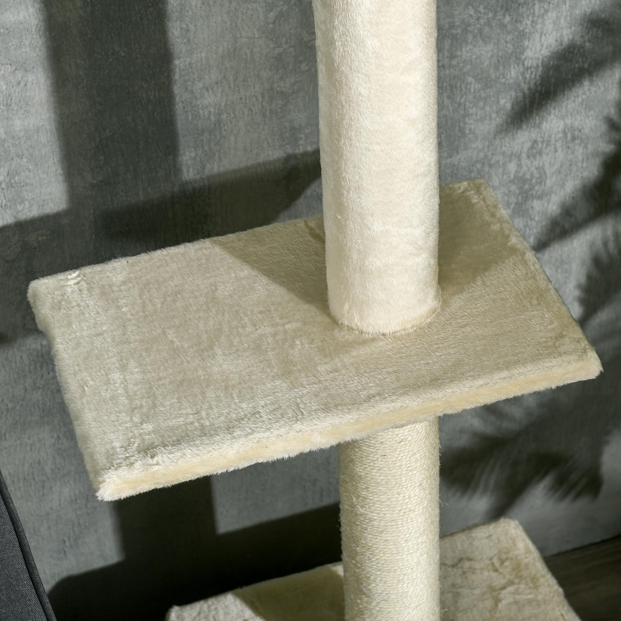 PawHut Arbre à Chat Hauteur réglable de 230 à 260 cm Tour de Jeux pour Chat Poteau à griffer 4 Niveaux d'activités avec Niche Peluche Beige